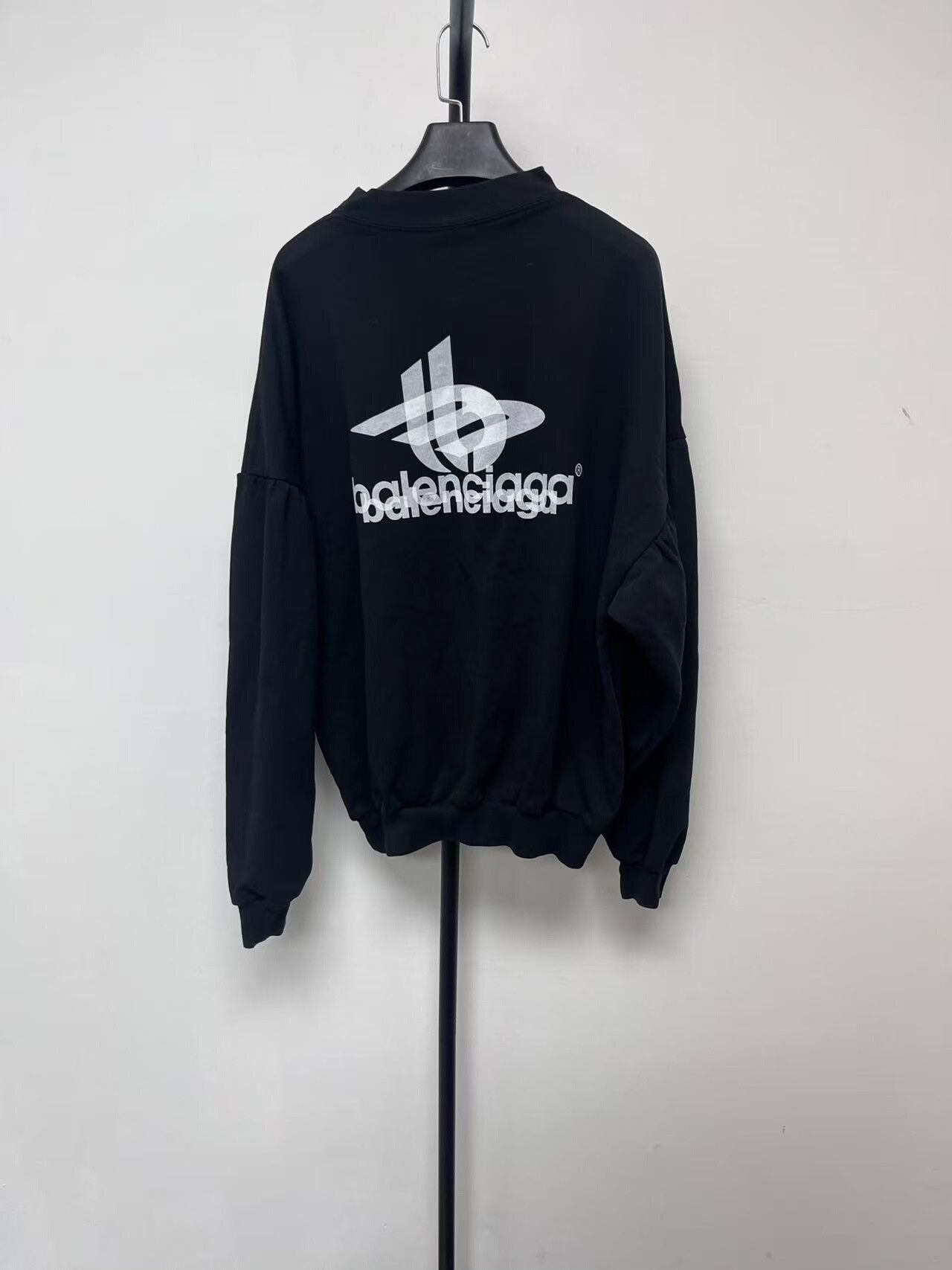 Balenciaga balenciaga black oversized logo sweatshirt for men Size US S / EU 44-46 / 1 - 2 Thumbnail