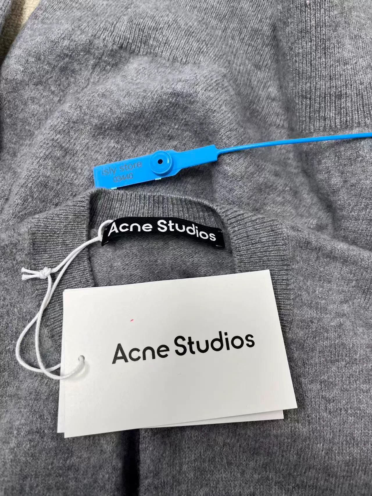 Acne Studios Acne Studios Gray Crew Neck Cardigan Size XS / US 0-2 / IT 36-38 - 5 Thumbnail