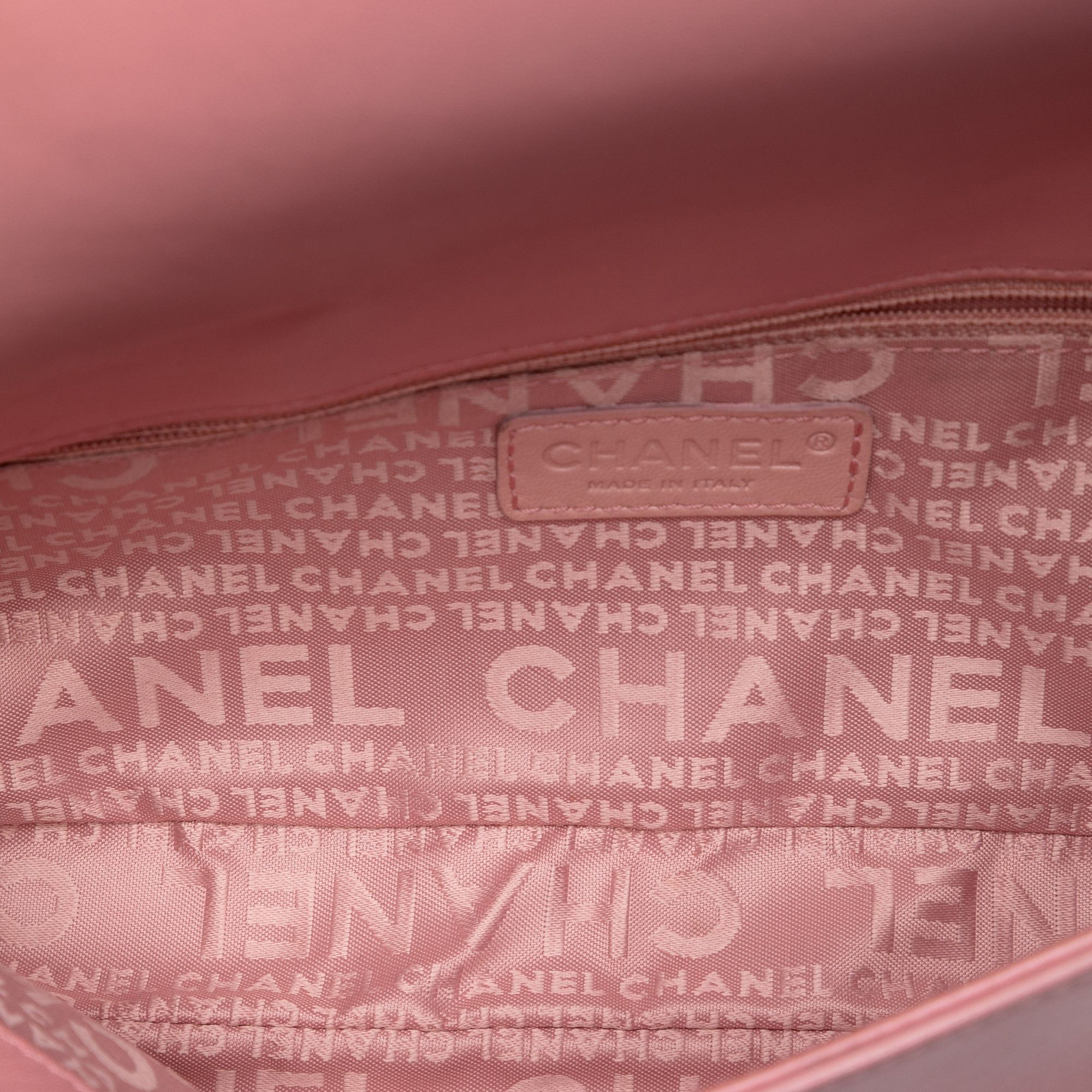 Chanel Chanel Stitched Lambskin Logo Flap Size ONE SIZE - 4 Thumbnail