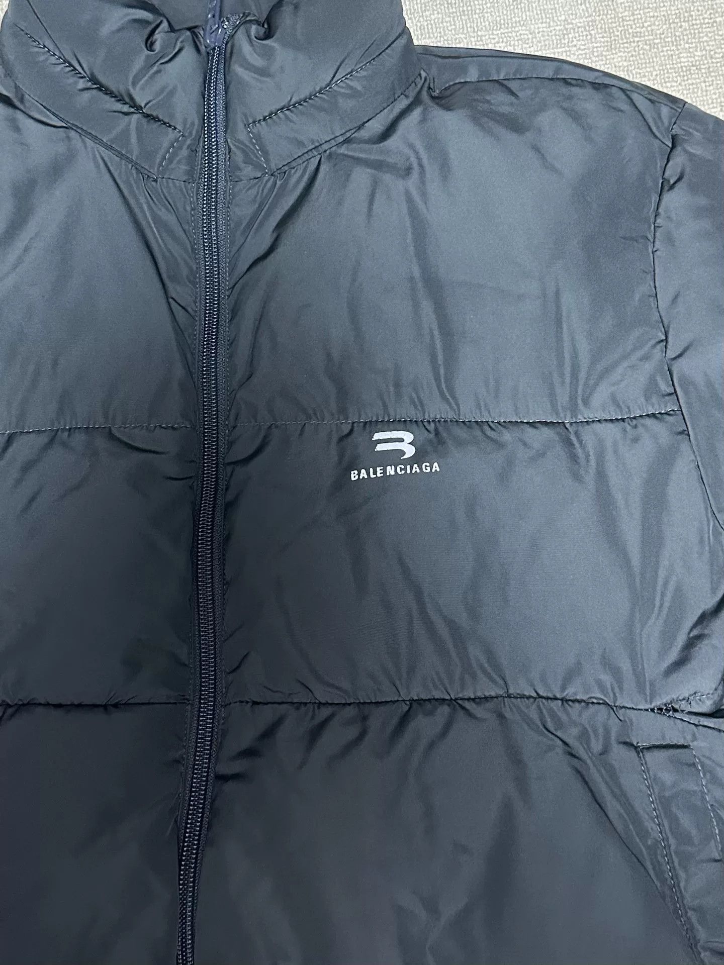 Balenciaga balenciaga sporty oversized down jacket Size US S / EU 44-46 / 1 - 4 Thumbnail