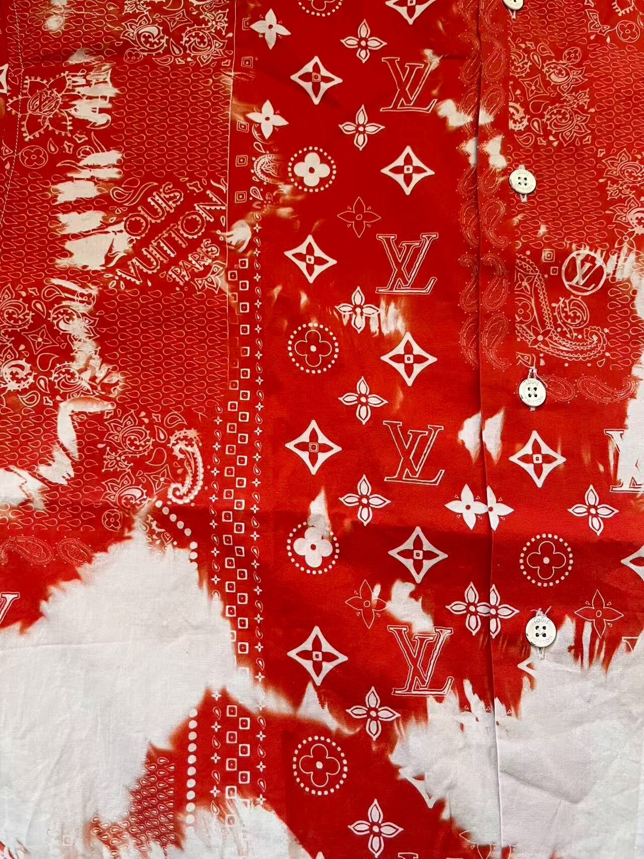 Louis Vuitton louis vuitton red logo short sleeve shirt Size US M / EU 48-50 / 2 - 3 Thumbnail