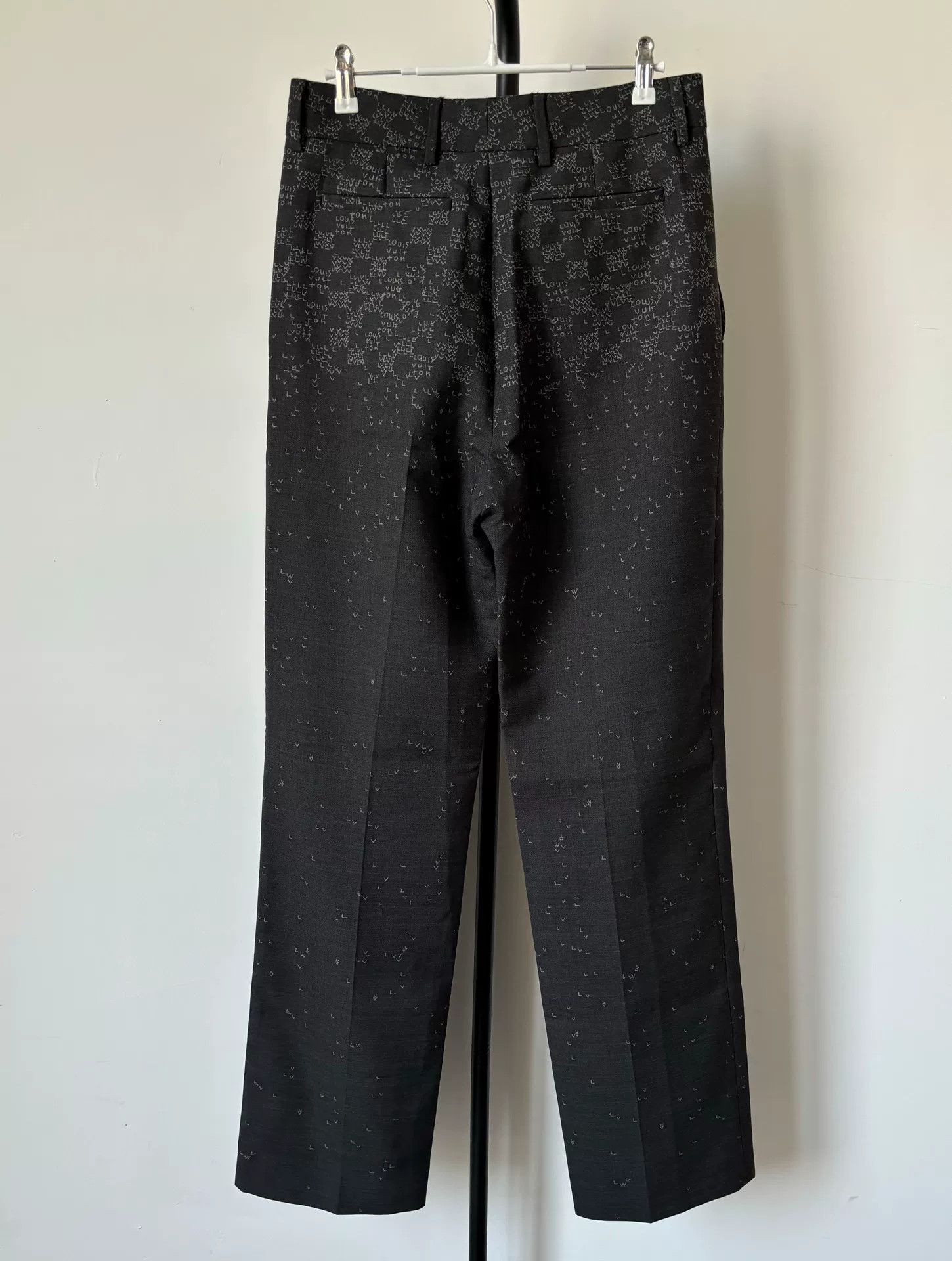 Louis Vuitton louis vuitton black printed trousers Size US 27 - 2 Thumbnail