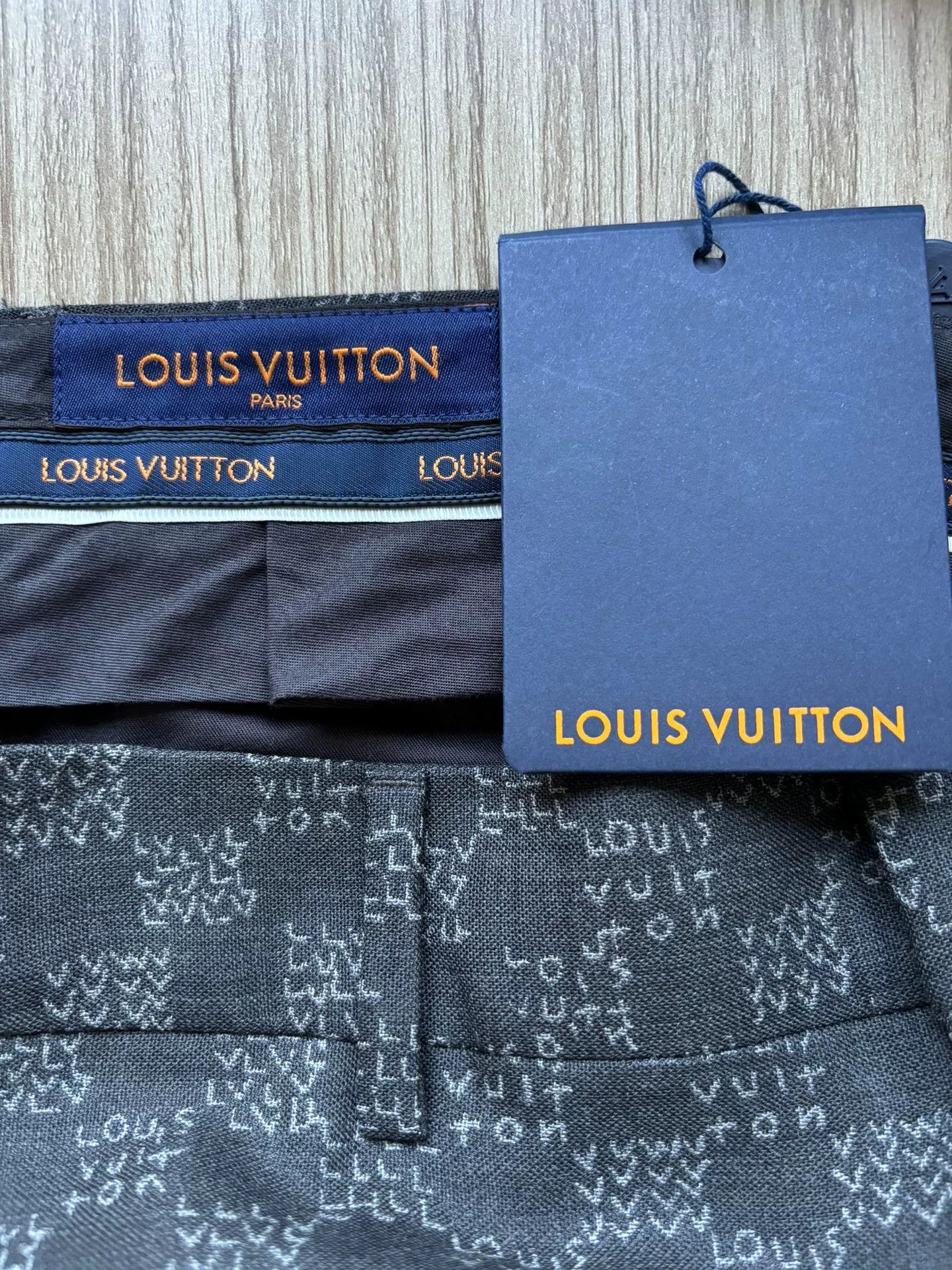 Louis Vuitton louis vuitton black printed trousers Size US 27 - 5 Thumbnail