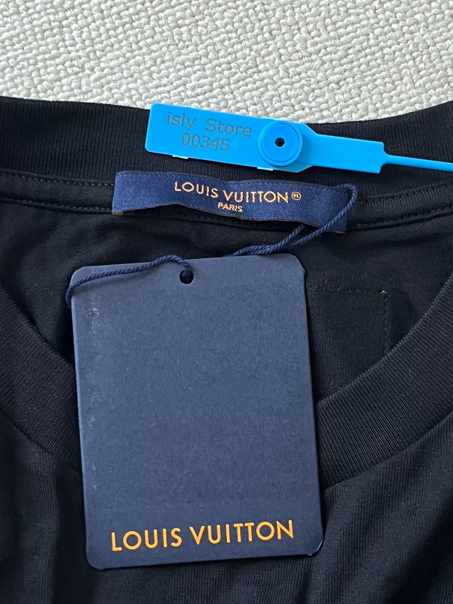 Louis Vuitton louis vuitton colorful logo long sleeve t-shirt Size US L / EU 52-54 / 3 - 4 Thumbnail