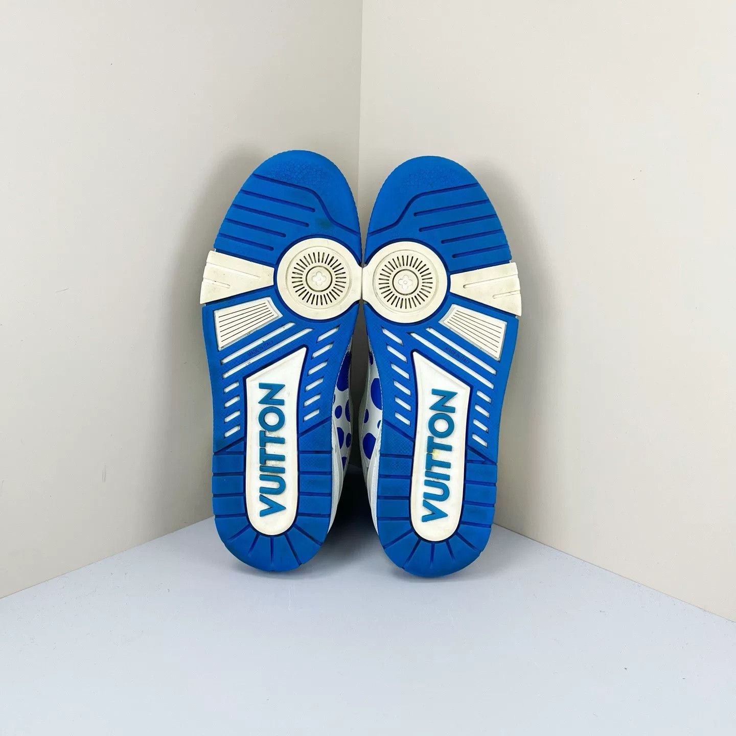 Louis Vuitton louis vuitton x yayoi kusama trainer sneakers Size US 6 / IT 36 - 5 Thumbnail