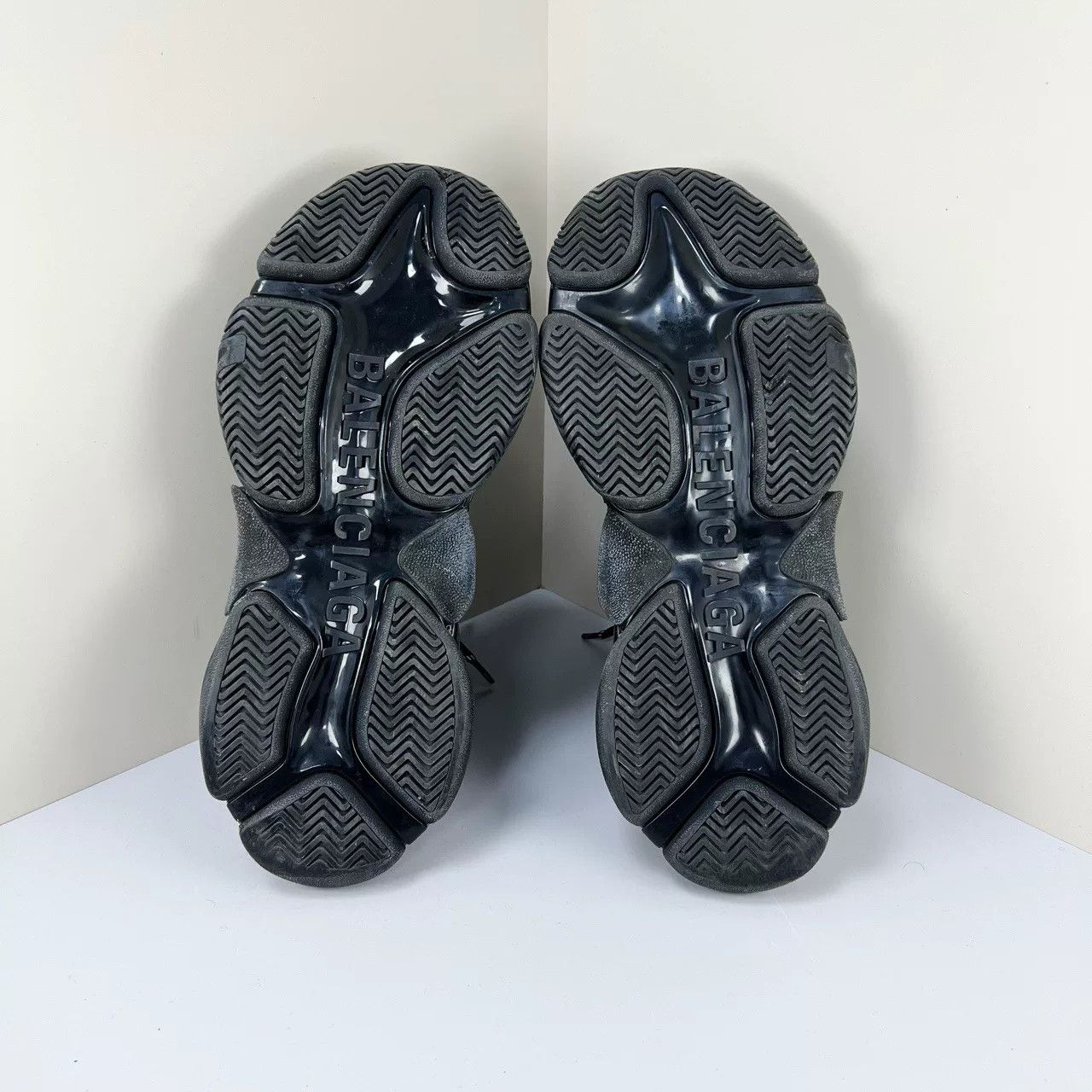 Balenciaga Balenciaga Triple S Black Casual Sneakers Size US 8.5 / EU 41-42 - 5 Thumbnail