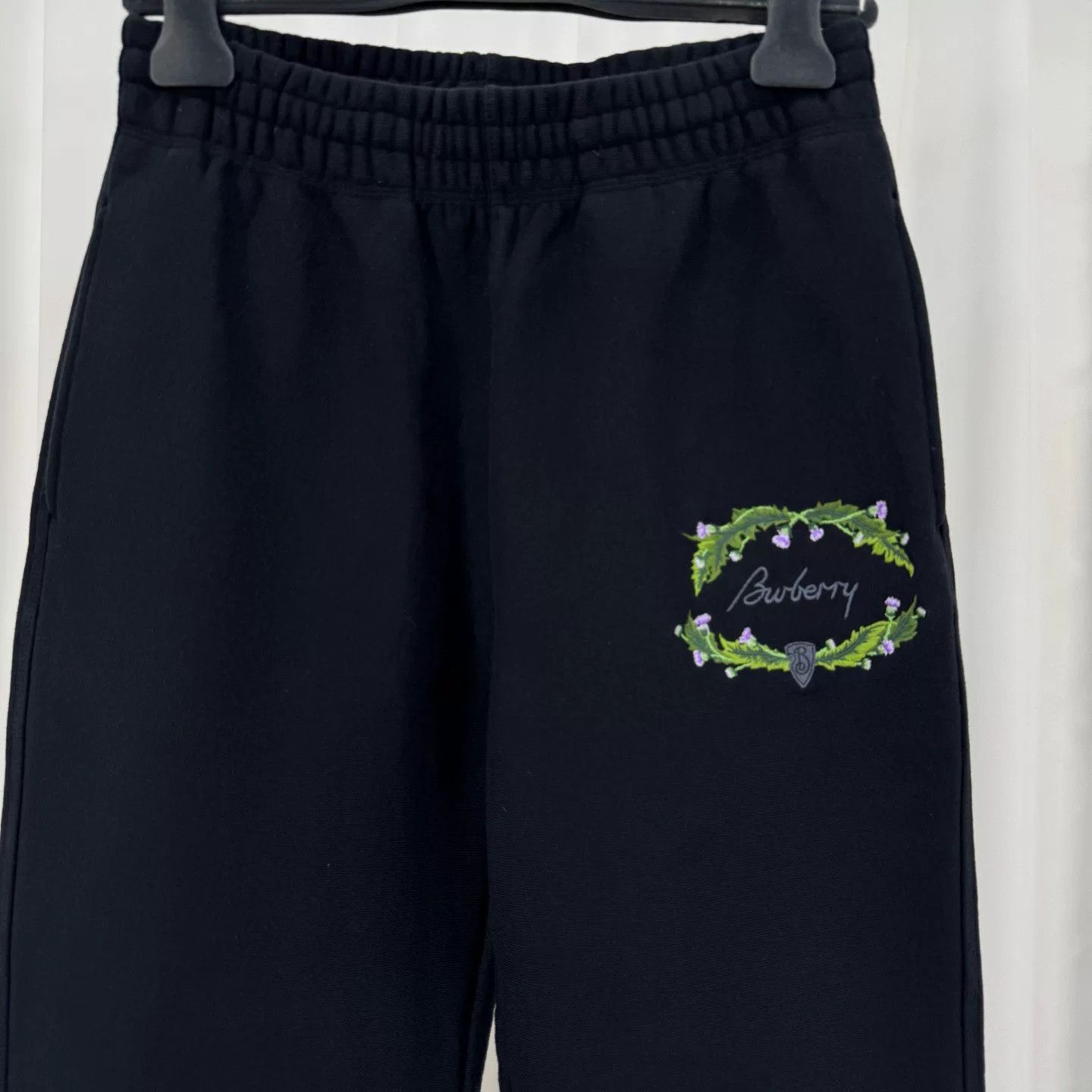 Burberry Burberry Embroidered Floral Letter Casual Pants Size 24" / US 00 / IT 34 - 3 Thumbnail