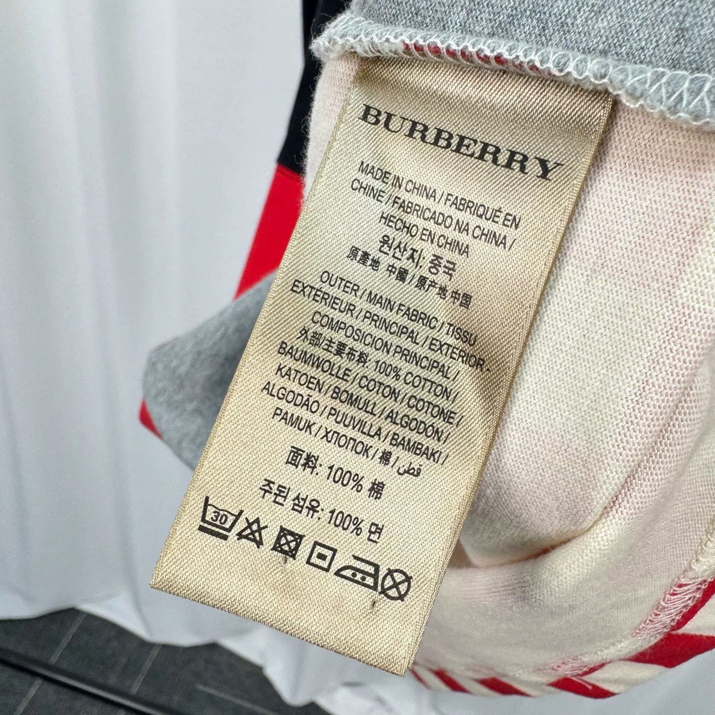 Burberry burberry color block short sleeve shirt Size US XL / EU 56 / 4 - 7 Thumbnail