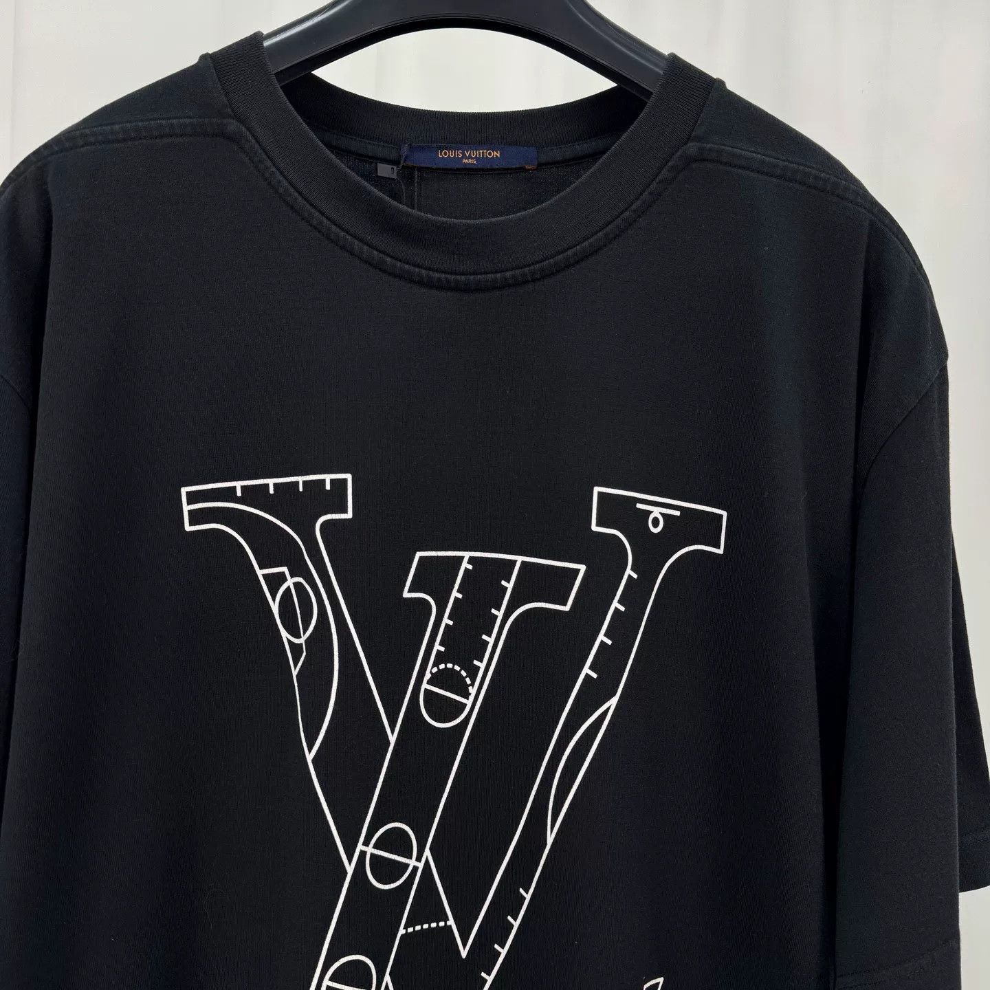 Louis Vuitton louis vuitton nba collaboration short sleeve shirt Size US XXL / EU 58 / 5 - 3 Thumbnail