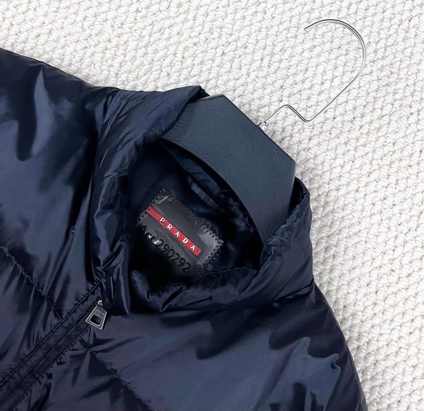 Prada prada black short puffer jacket with logo Size US M / EU 48-50 / 2 - 3 Thumbnail