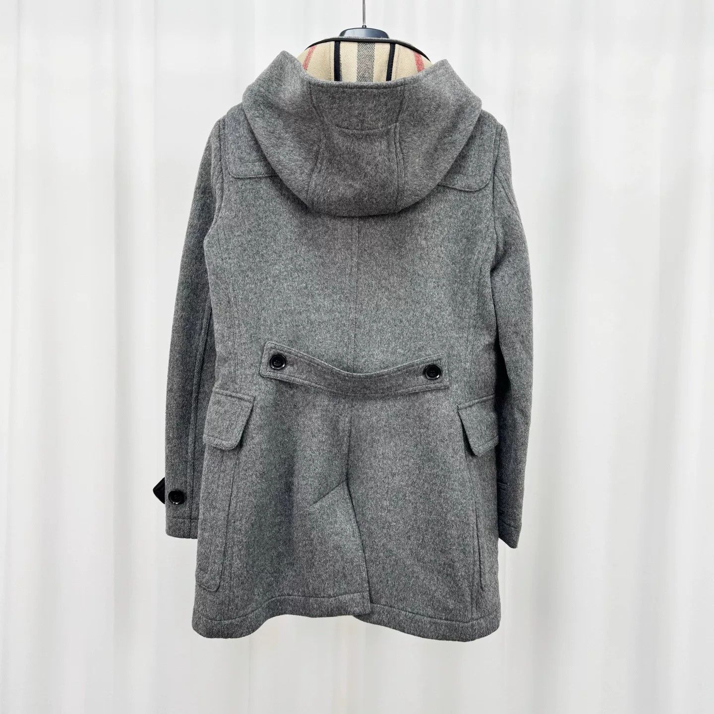 Burberry gray plaid wool coat with hood Size M / US 6-8 / IT 42-44 - 2 Thumbnail