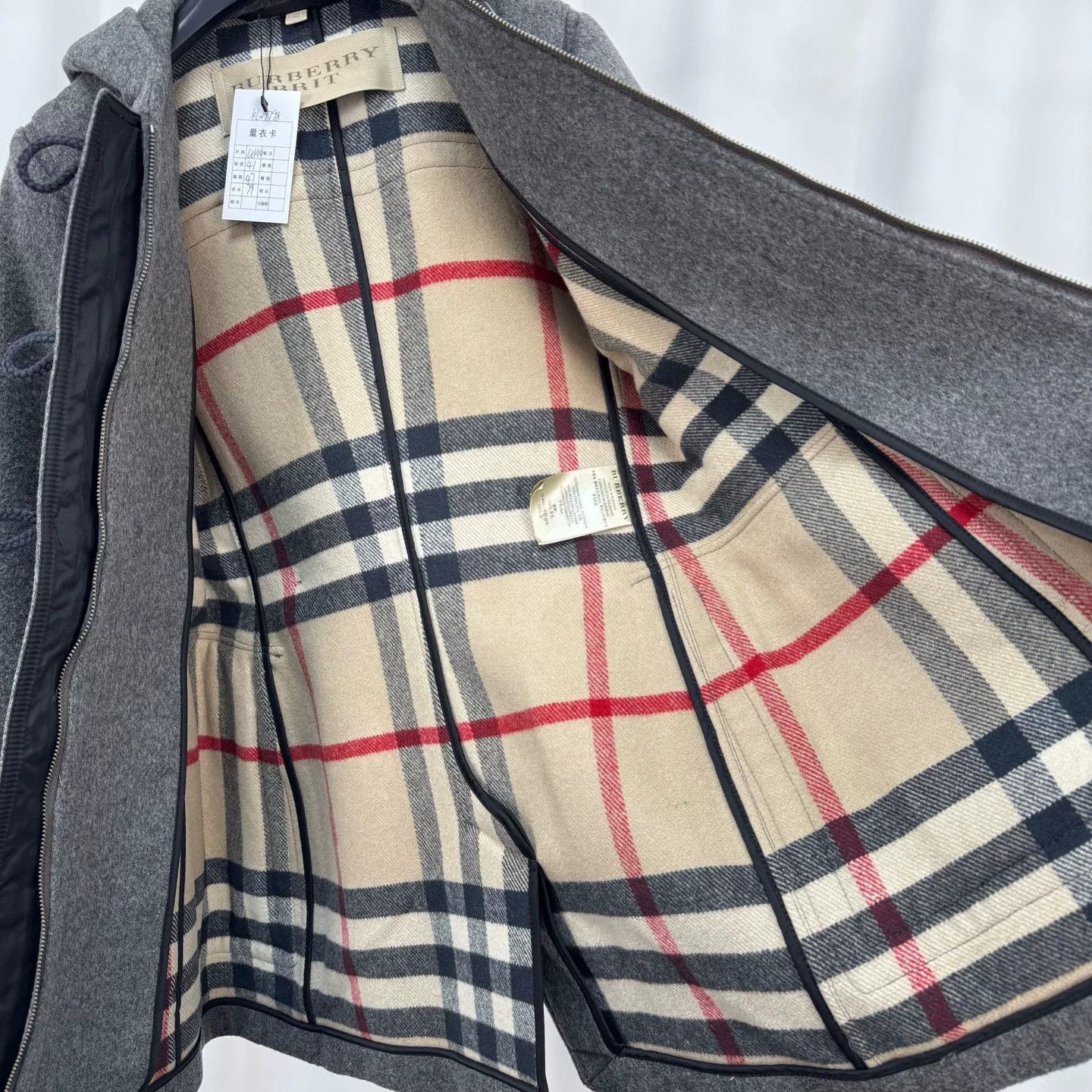 Burberry gray plaid wool coat with hood Size M / US 6-8 / IT 42-44 - 5 Thumbnail