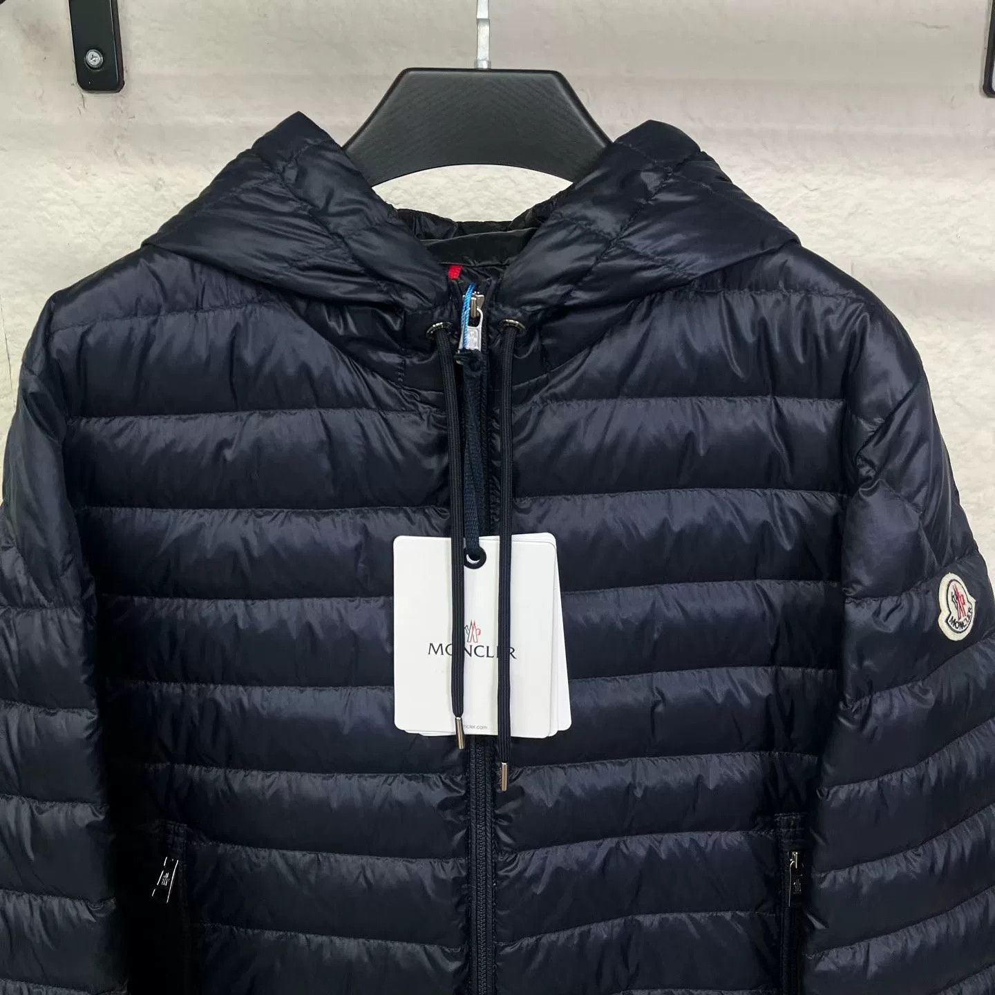 Moncler moncler navy lightweight down jacket Size US M / EU 48-50 / 2 - 5 Thumbnail