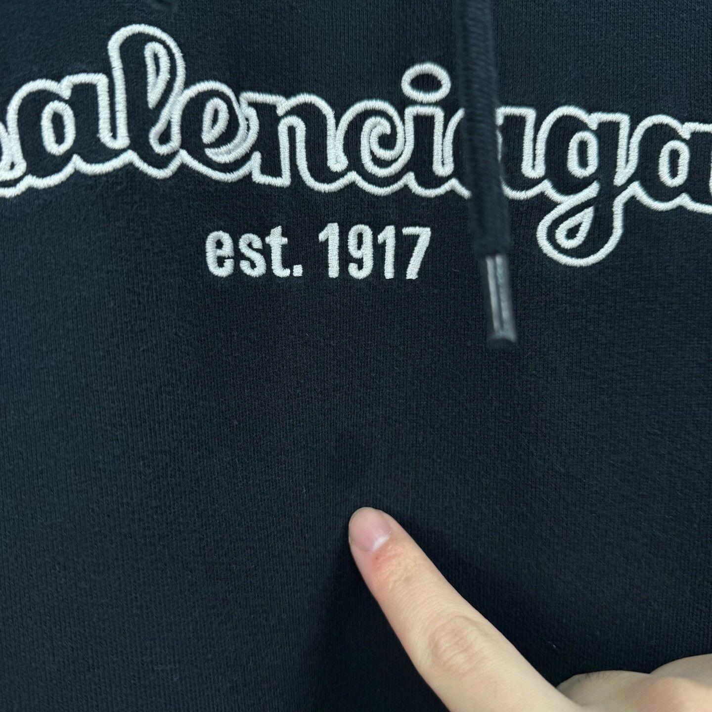 Balenciaga Balenciaga Embroidered Letter Hoodie XS Size XS / US 0-2 / IT 36-38 - 5 Thumbnail