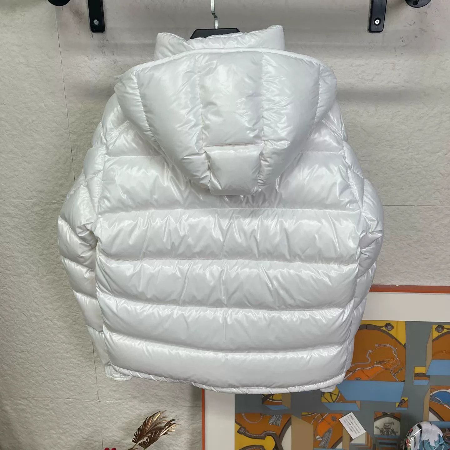 Moncler moncler white maya down jacket Size US M / EU 48-50 / 2 - 2 Thumbnail