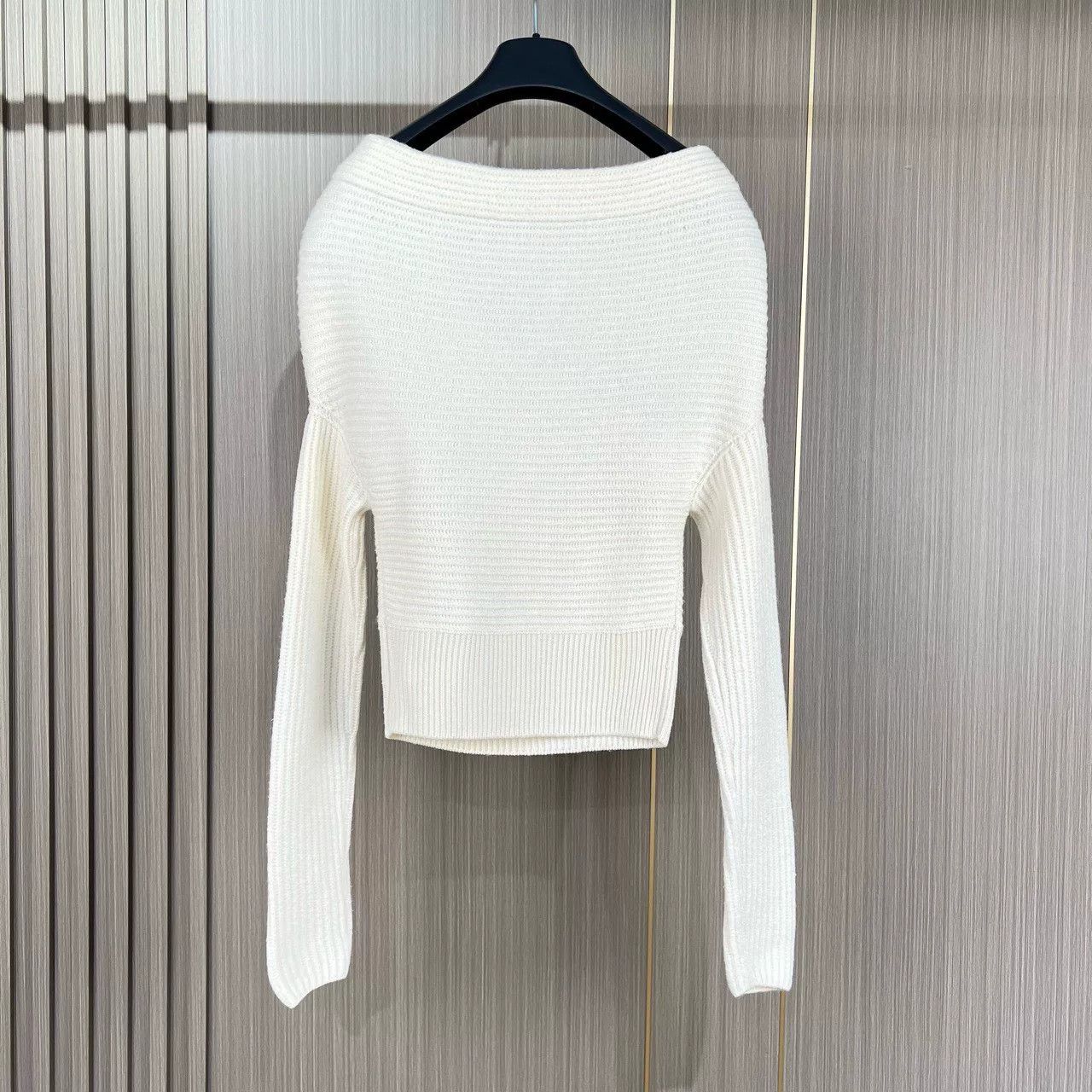 Dior Dior Off-Shoulder White Wool Sweater Size XS / US 0-2 / IT 36-38 - 2 Thumbnail