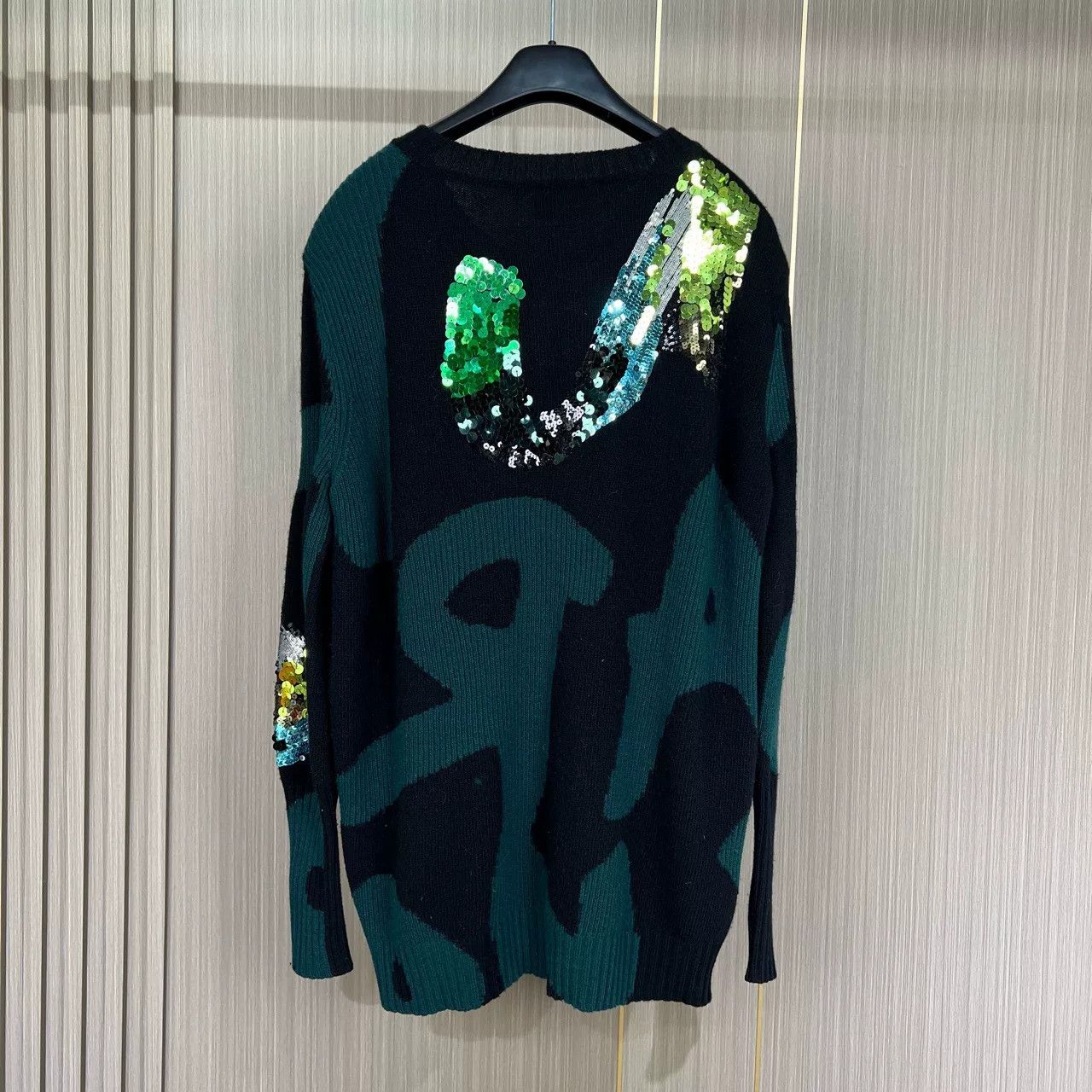 Louis Vuitton louis vuitton sequined knit sweatshirt Size XS / US 0-2 / IT 36-38 - 2 Thumbnail