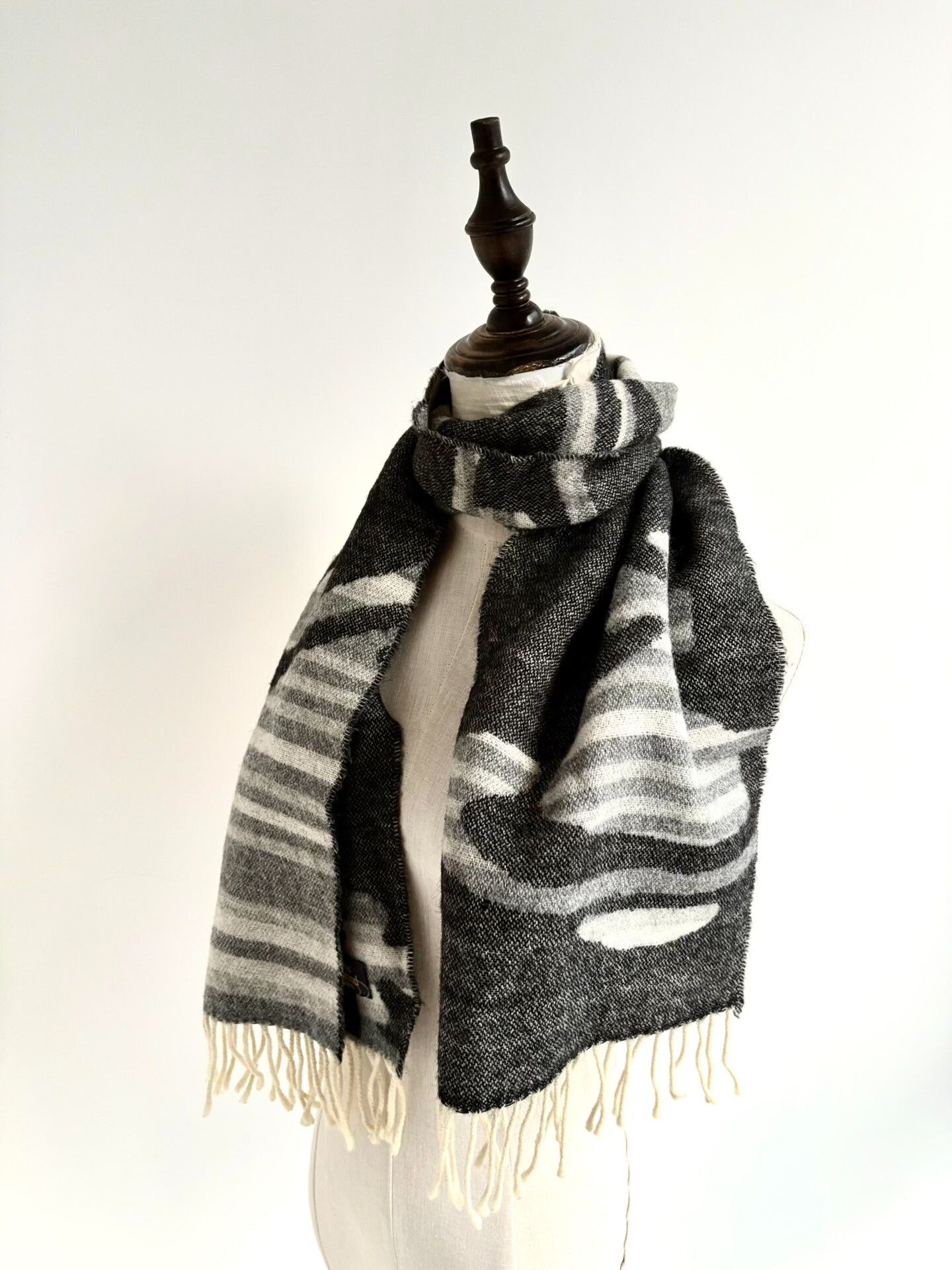 Vivienne Westwood vivienne westwood gray striped saturn scarf Size ONE SIZE - 4 Thumbnail