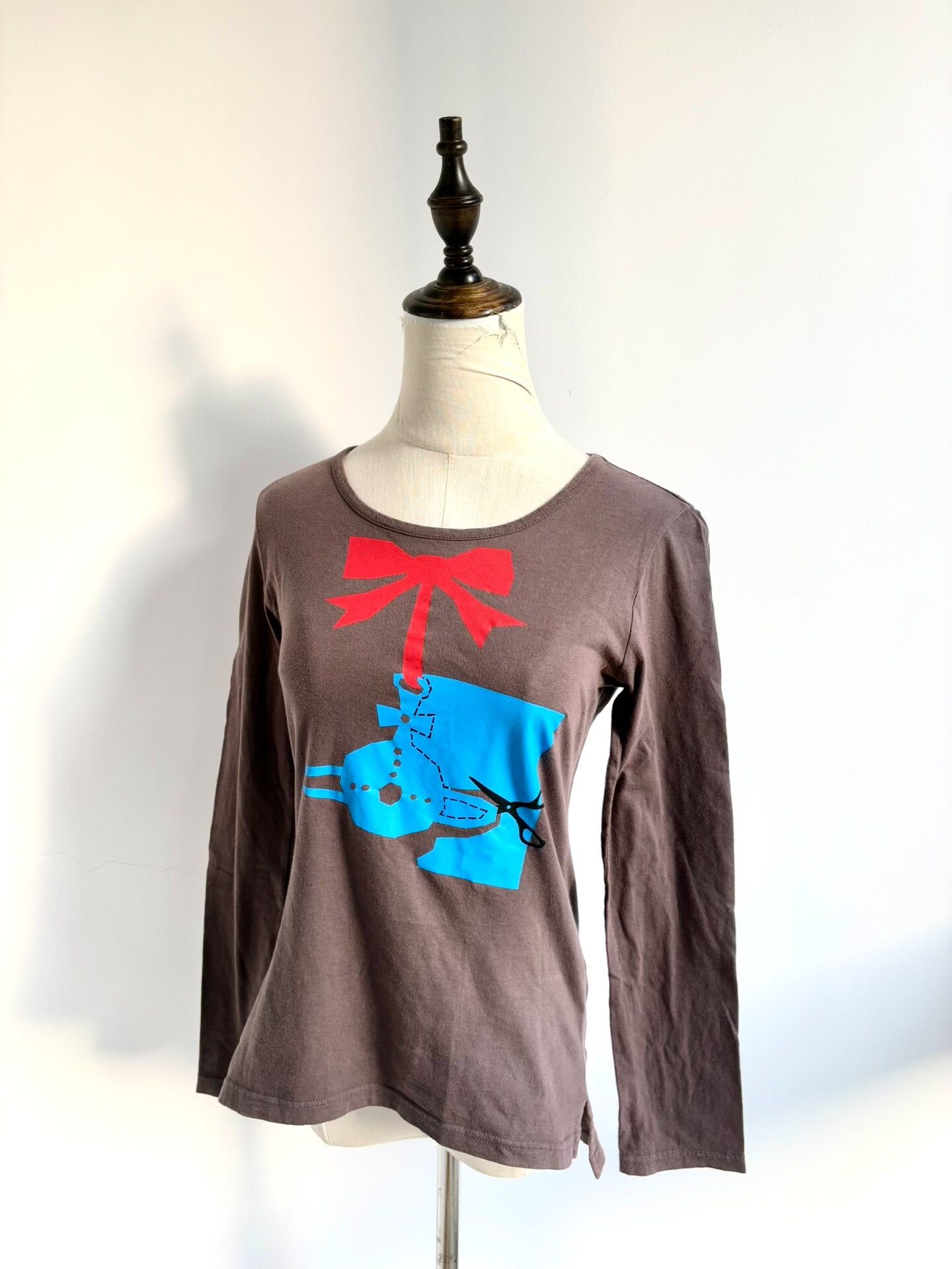 Vivienne Westwood vivienne westwood brown graphic long sleeve top Size S / US 4 / IT 40 - 2 Thumbnail
