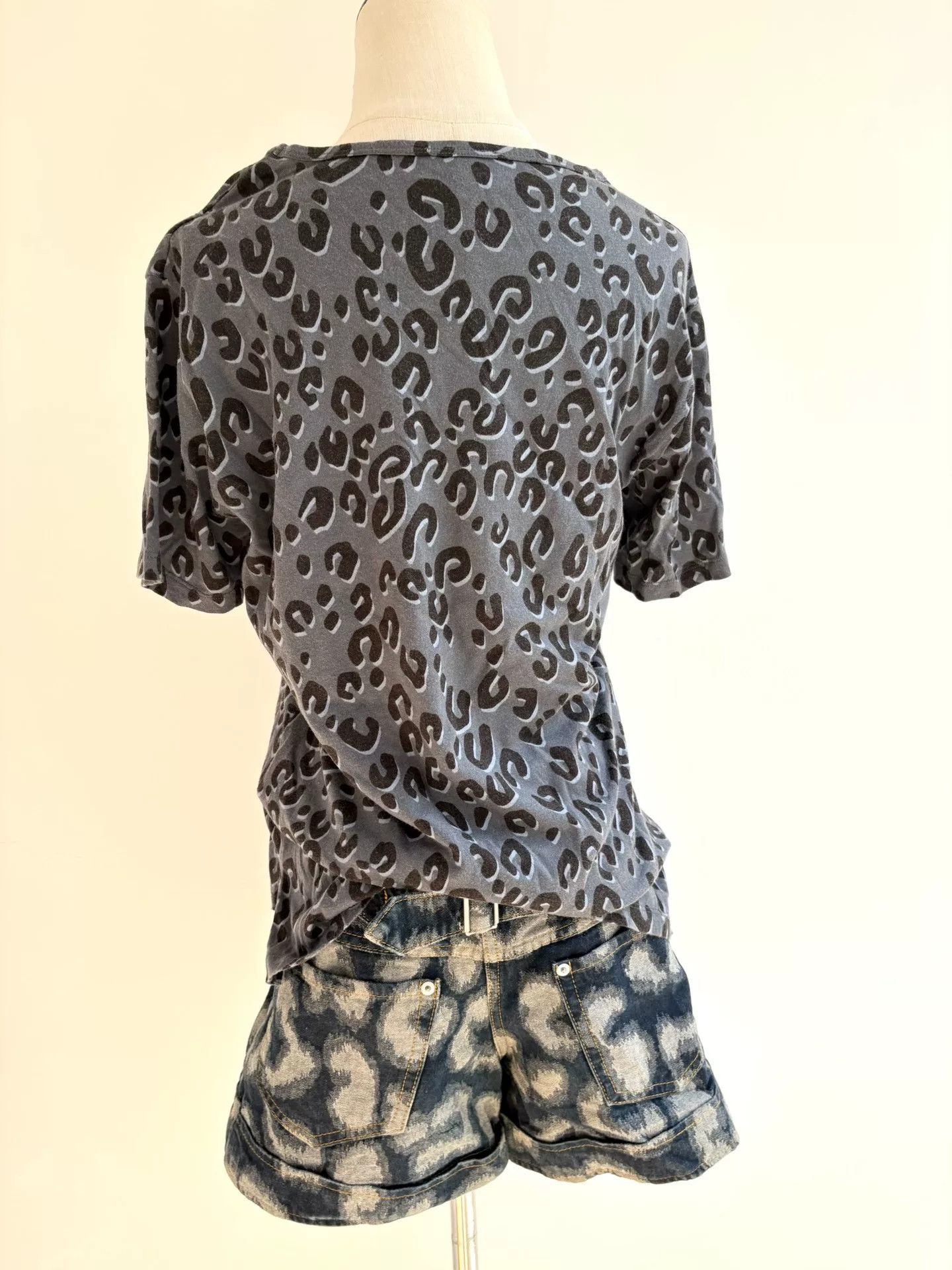 Vivienne Westwood vivienne westwood gray leopard print t-shirt Size L / US 10 / IT 46 - 2 Thumbnail