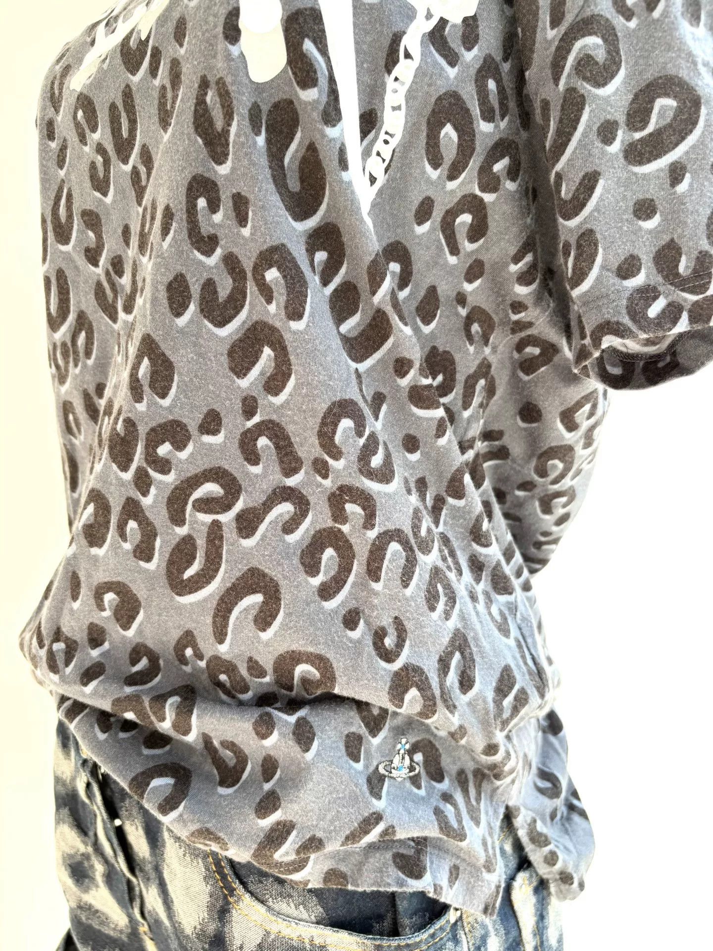Vivienne Westwood vivienne westwood gray leopard print t-shirt Size L / US 10 / IT 46 - 4 Thumbnail