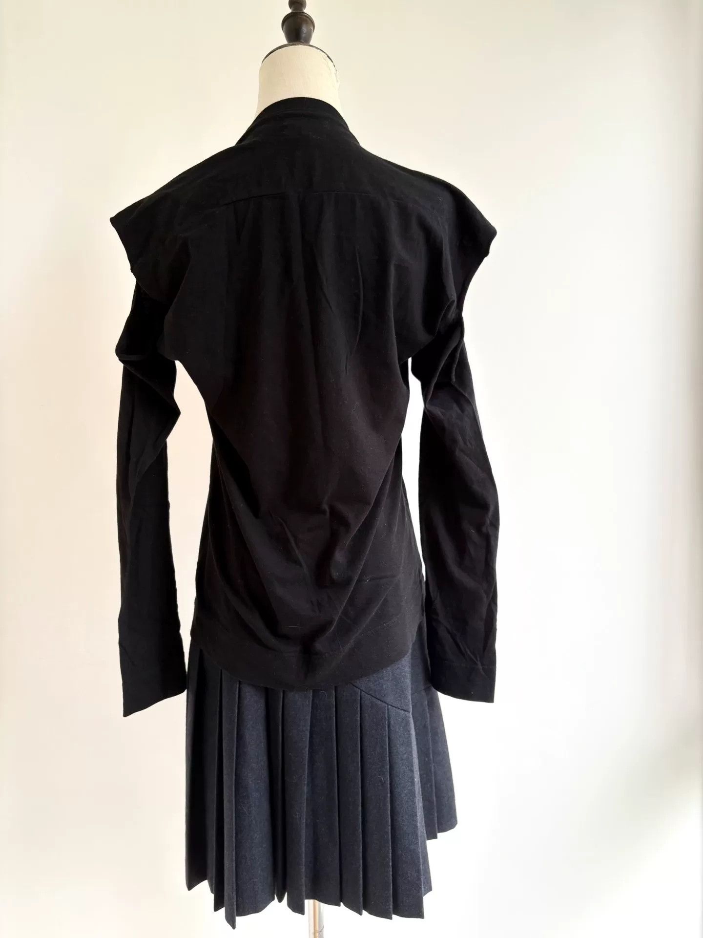 Vivienne Westwood vivienne westwood black heart earth shoulder top Size M / US 6-8 / IT 42-44 - 5 Thumbnail