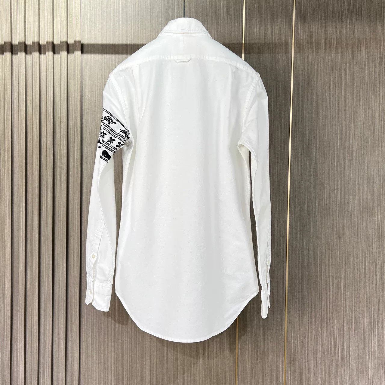 Thom Browne Thom Browne Whale Embroidered Shirt Size US XXS / EU 40 - 2 Thumbnail