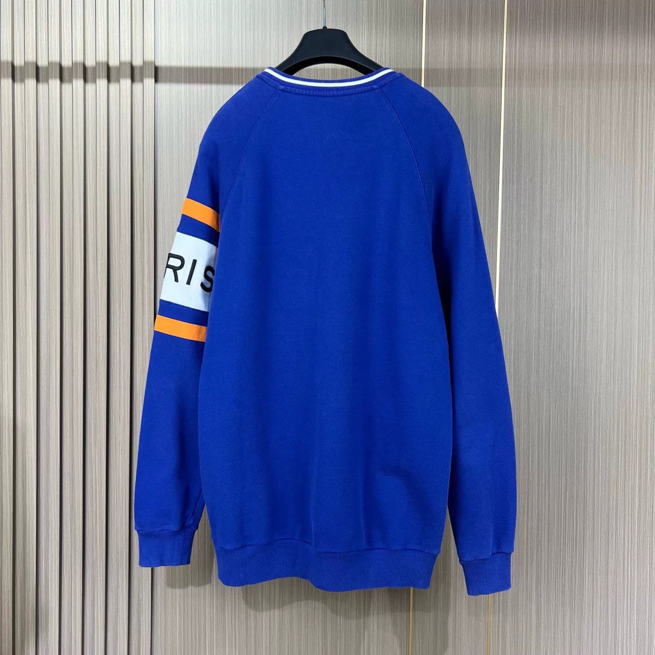 Givenchy givenchy blue and white embroidered sweatshirt Size US M / EU 48-50 / 2 - 2 Thumbnail