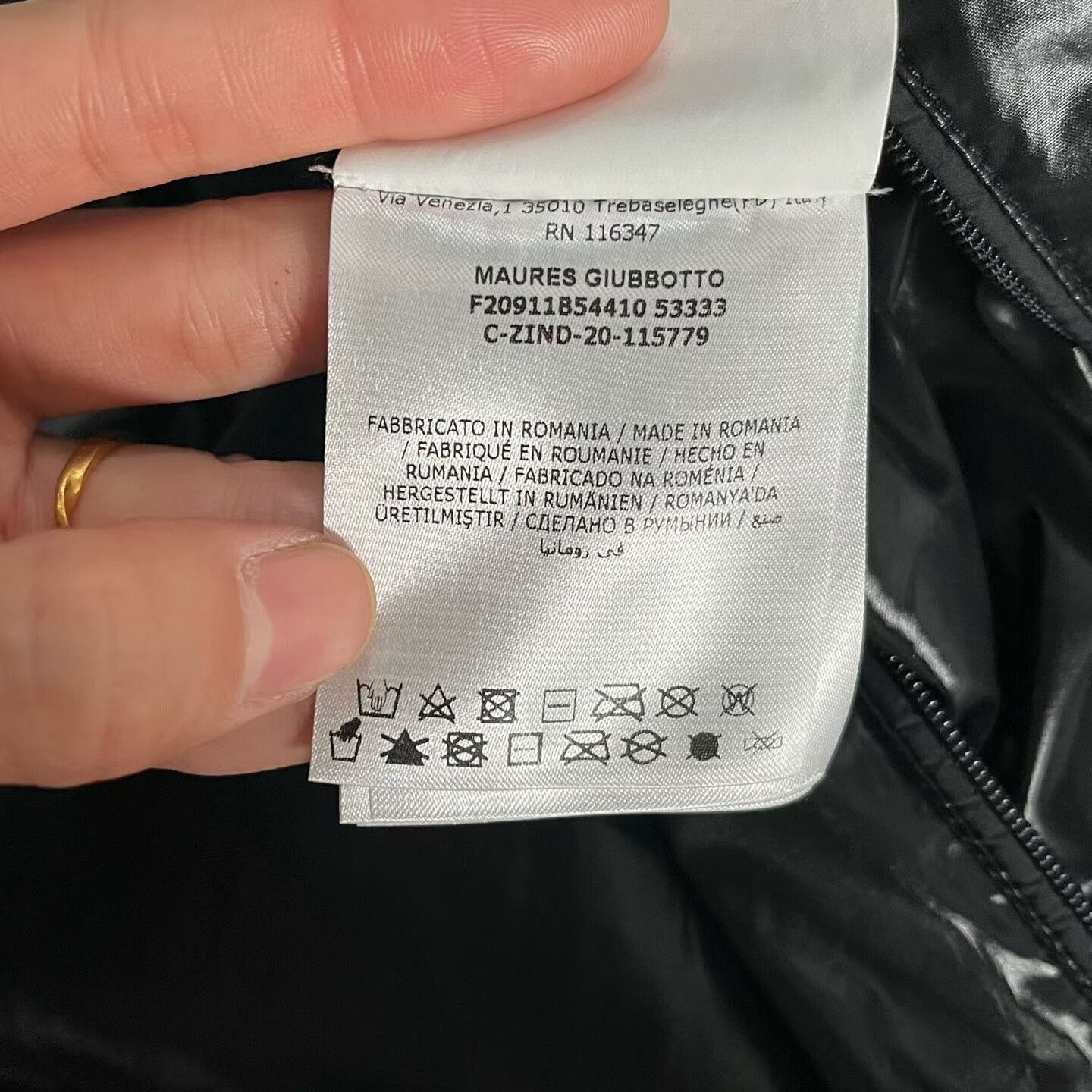 Moncler Moncler Black Sculpted Letter Down Jacket Size US L / EU 52-54 / 3 - 6 Thumbnail