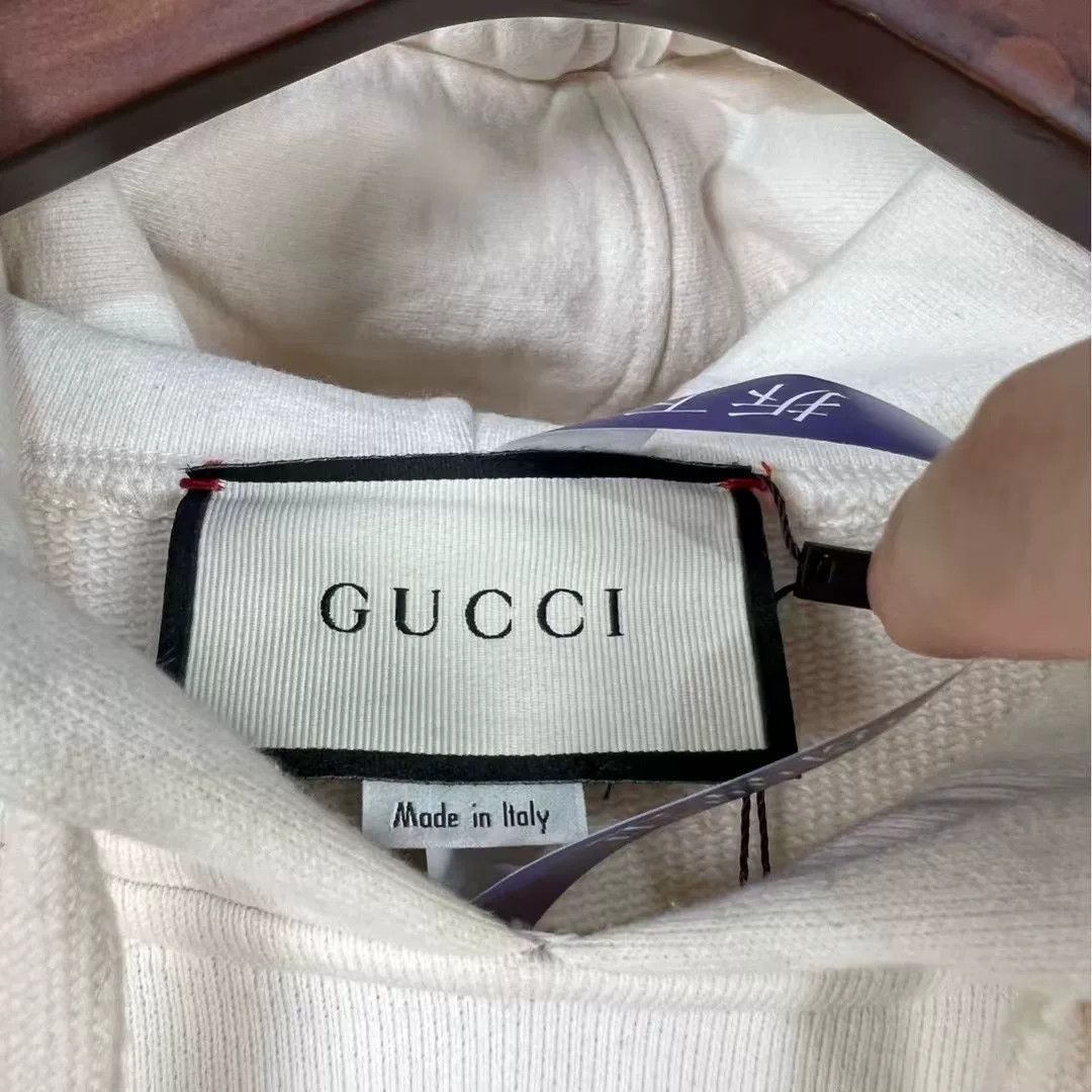 Gucci gucci strawberry print hooded sweatshirt Size US M / EU 48-50 / 2 - 6 Thumbnail