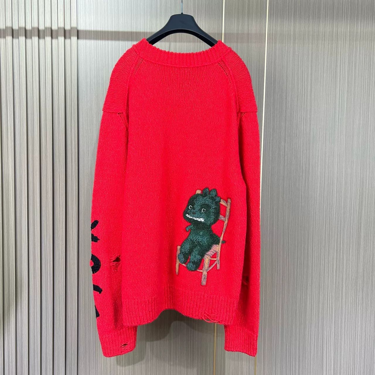 Dior dior dinosaur embroidery red sweater Size US L / EU 52-54 / 3 - 2 Thumbnail