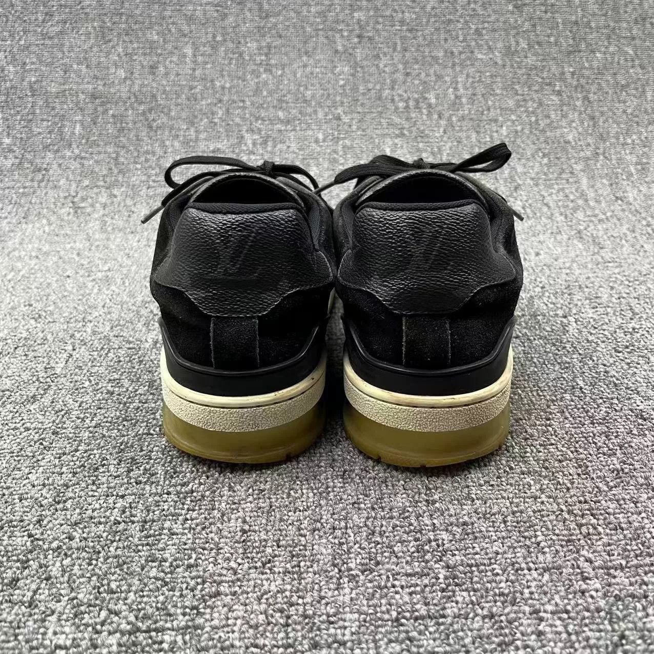 Louis Vuitton louis vuitton black monogram trainer sneakers Size US 9 / EU 42 - 4 Thumbnail