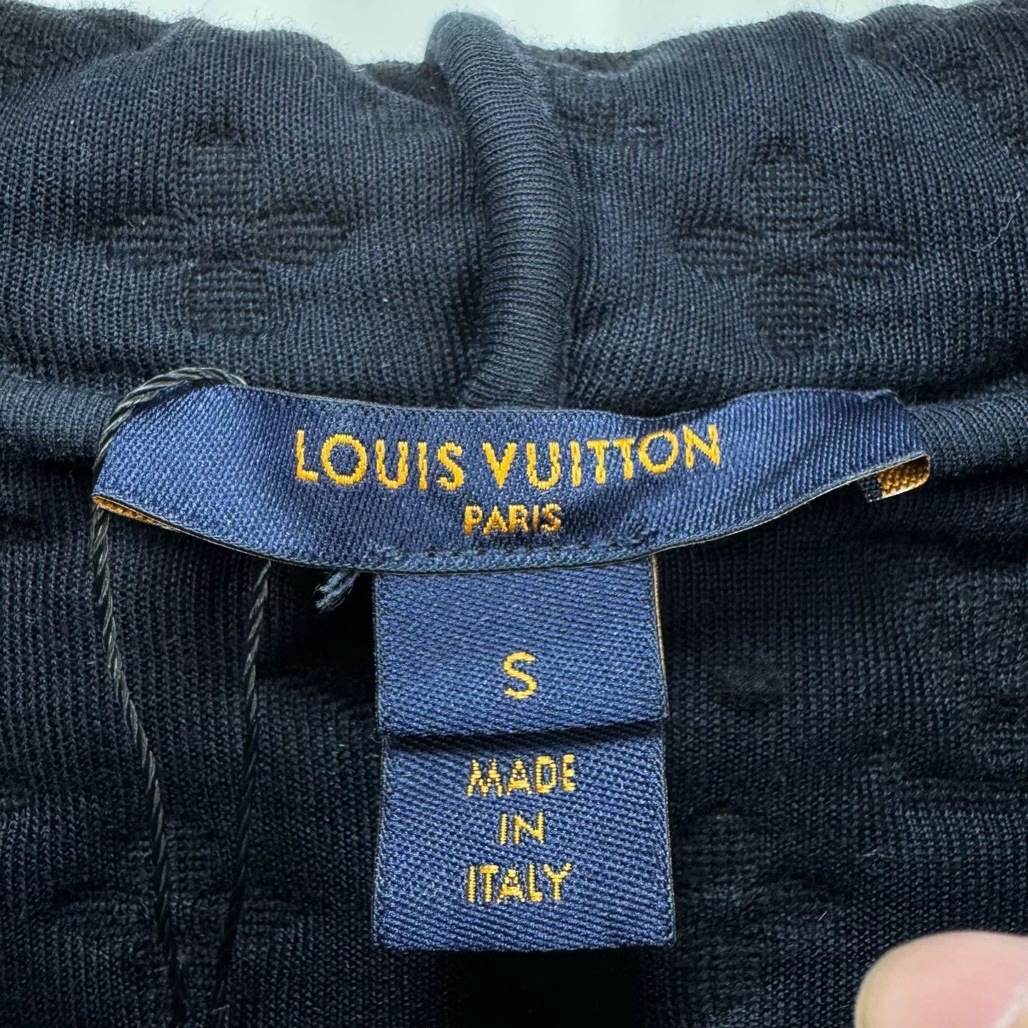 Louis Vuitton Louis Vuitton 3D Embossed Hoodie Sweatshirt Size S / US 4 / IT 40 - 5 Thumbnail