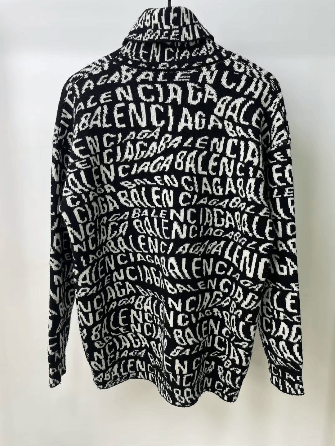 Balenciaga balenciaga wool printed sweater in xs Size XS / US 0-2 / IT 36-38 - 2 Thumbnail