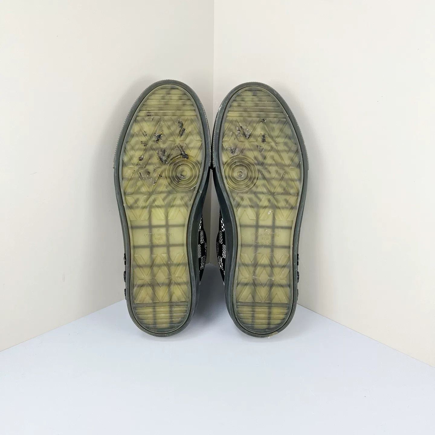 Louis Vuitton louis vuitton ollie black checkerboard sneakers Size US 7 / EU 40 - 5 Thumbnail