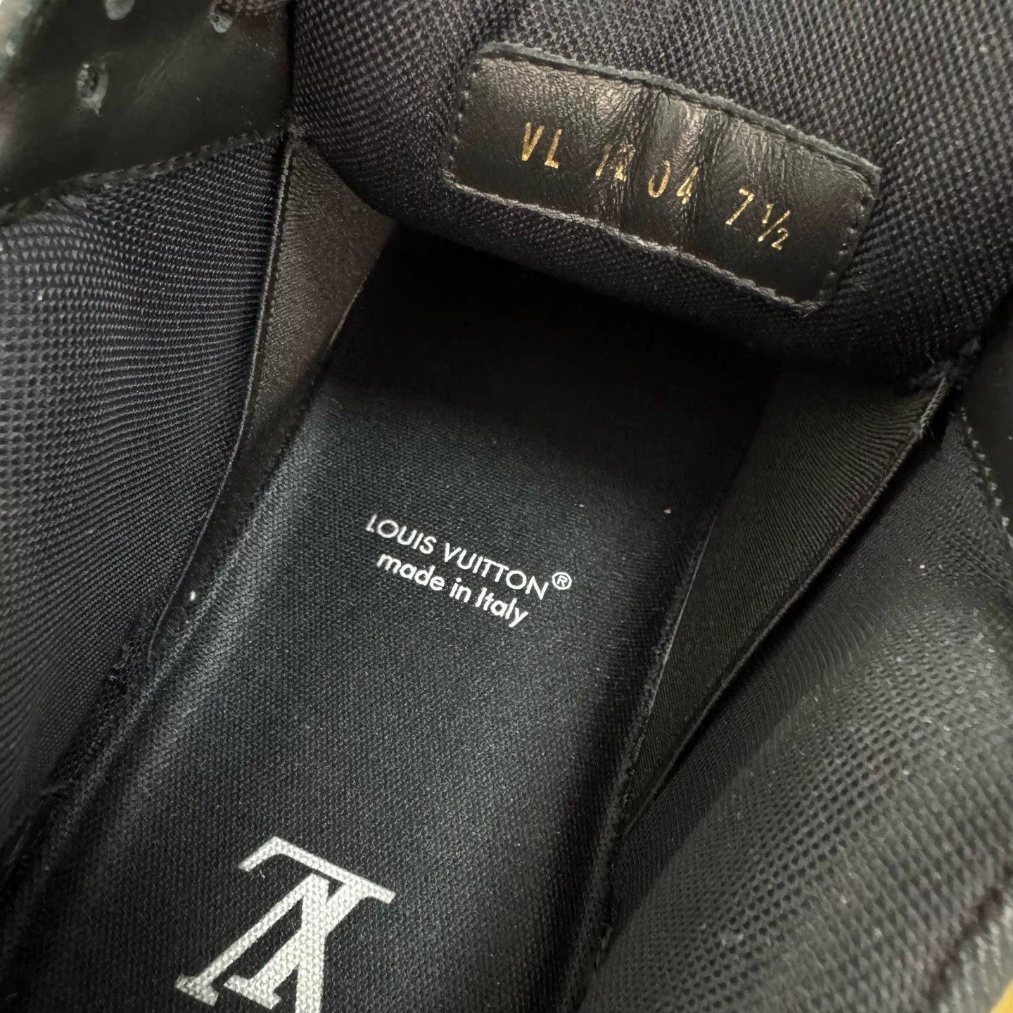 Louis Vuitton louis vuitton chunky trainer in black Size US 7.5 / EU 40-41 - 7 Thumbnail