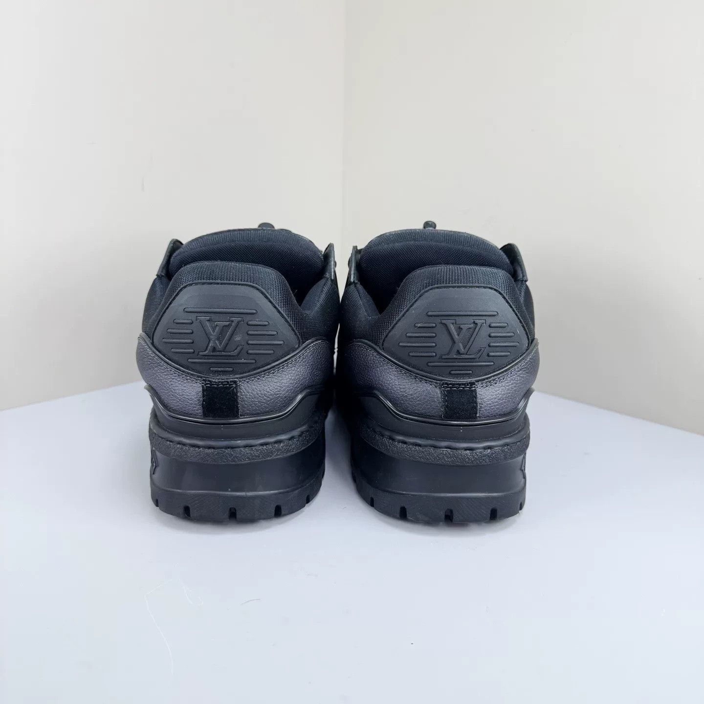 Louis Vuitton louis vuitton chunky trainer in black Size US 7.5 / EU 40-41 - 3 Thumbnail