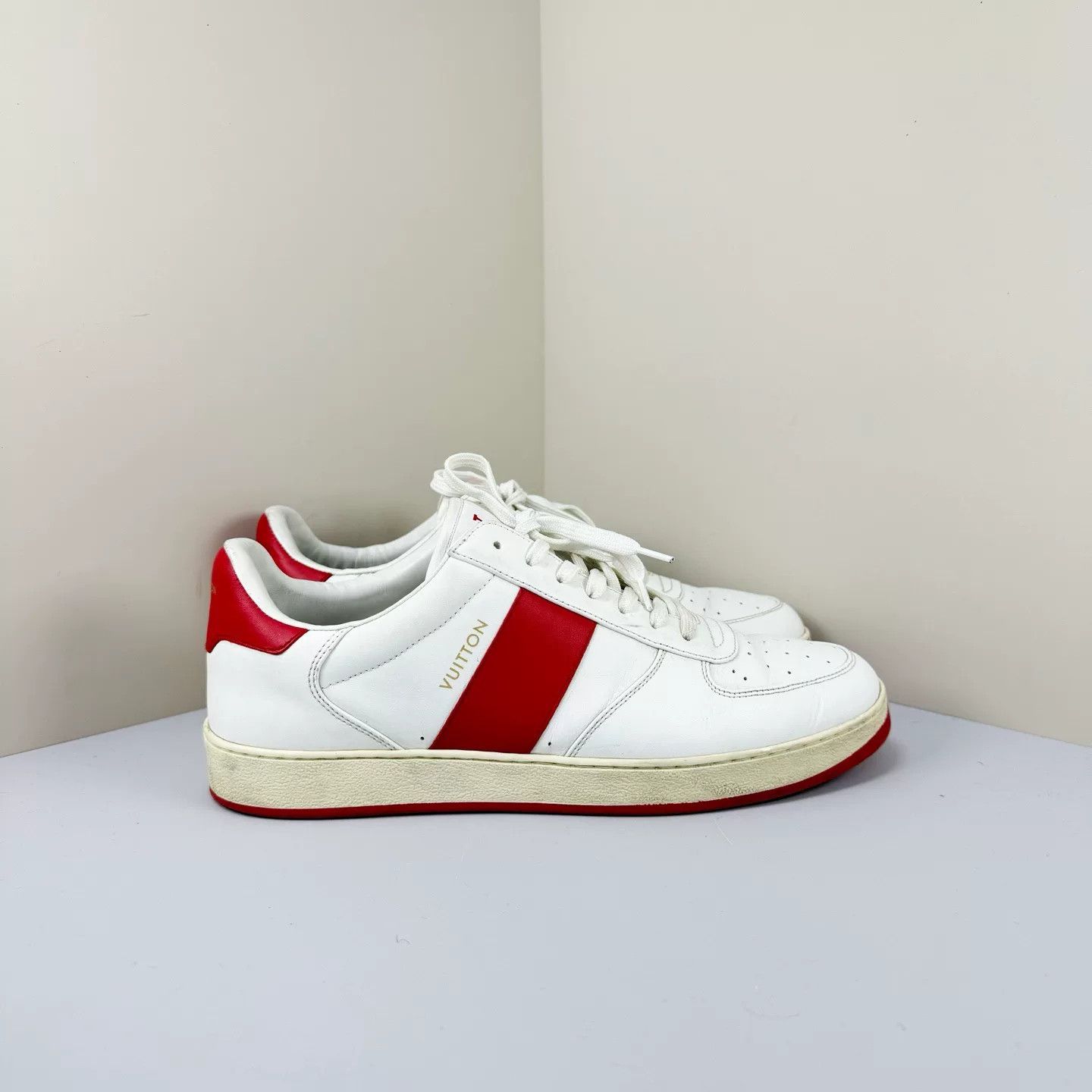 Louis Vuitton louis vuitton white red casual sneakers Size US 7 / EU 40 - 4 Thumbnail