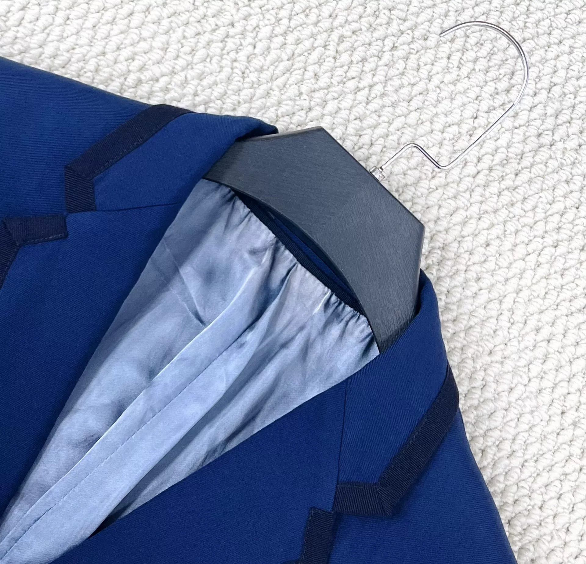 Gucci gucci navy embroidered logo suit jacket Size US M / EU 48-50 / 2 - 3 Thumbnail
