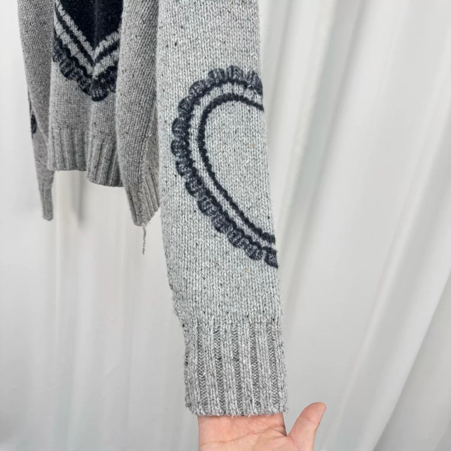 Acne Studios gray heart logo knit sweater Size XXS / US 00 / IT 34 - 4 Thumbnail