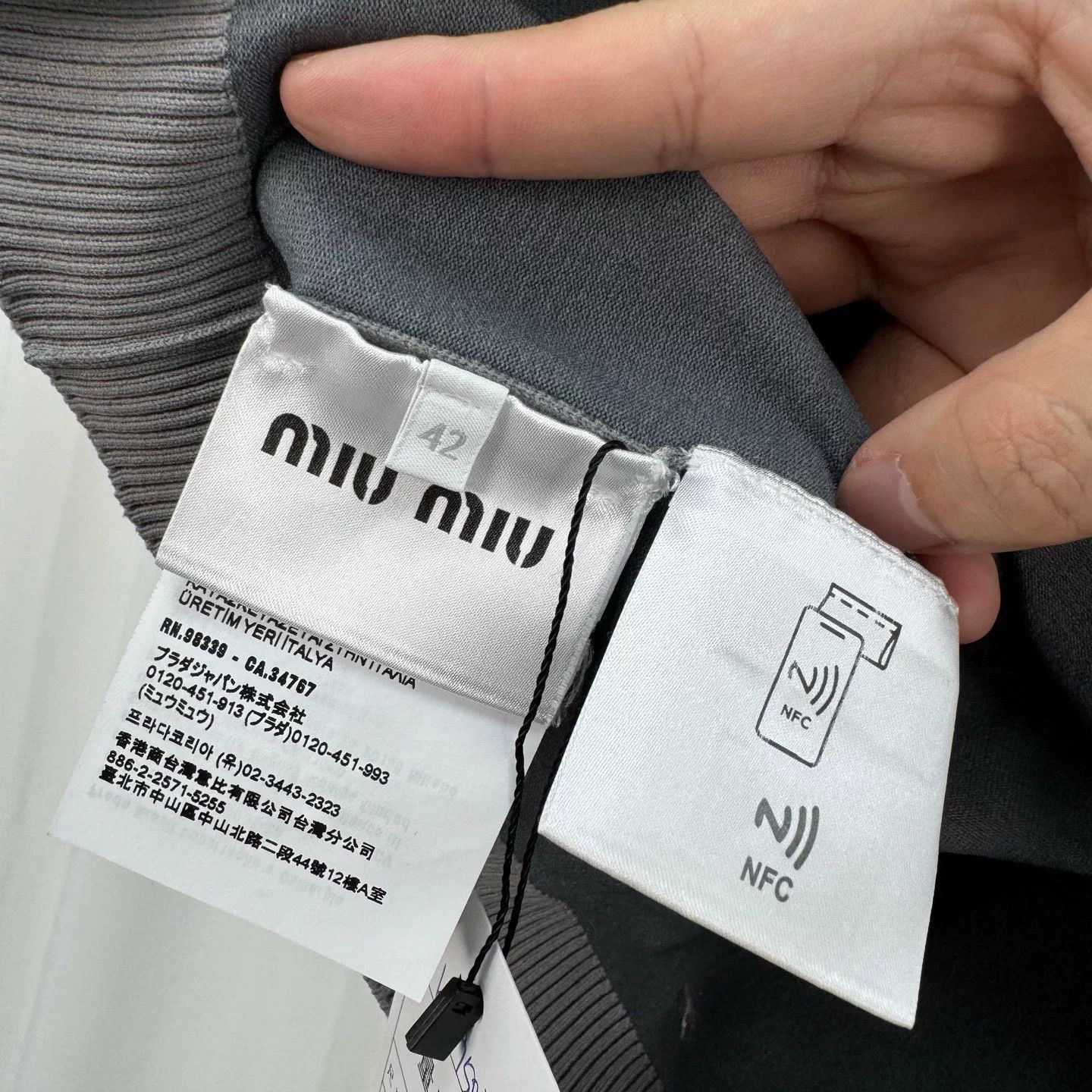 Miu Miu miu miu embroidered knit short sleeve top Size L / US 10 / IT 46 - 6 Thumbnail