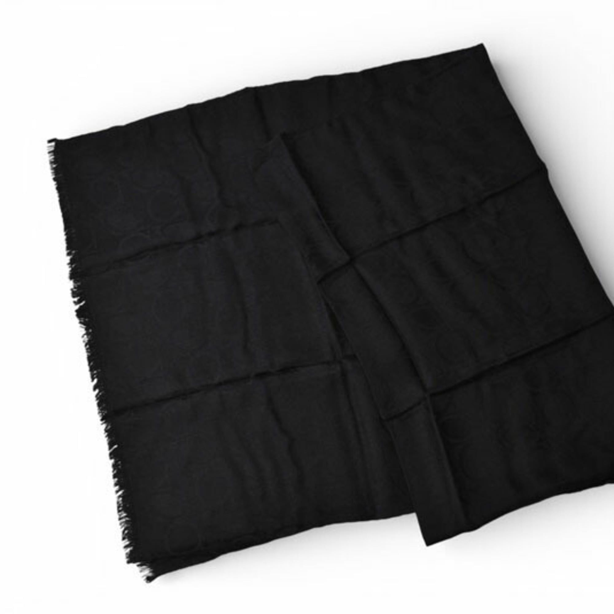 Salvatore Ferragamo Unused Salvatore Ferragamo scarf in black with Gancini pattern. Size ONE SIZE - 3 Thumbnail