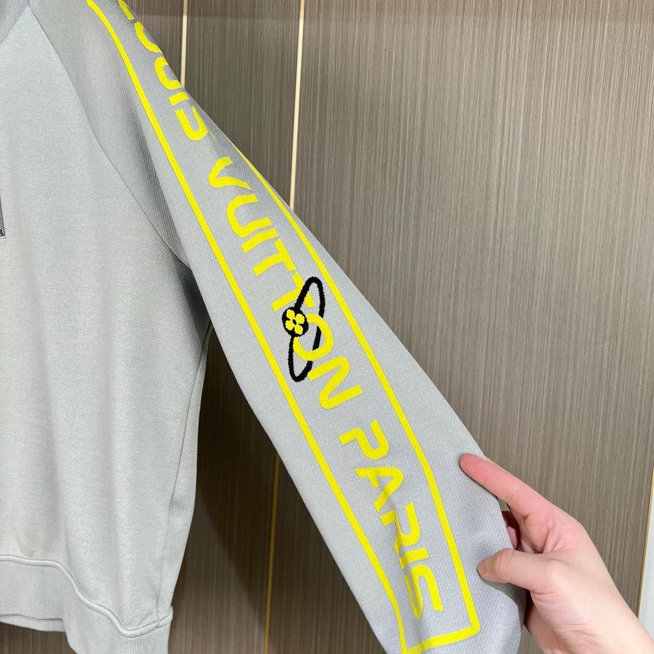 Louis Vuitton louis vuitton gray half-zip sweatshirt with embroidery Size US M / EU 48-50 / 2 - 6 Thumbnail
