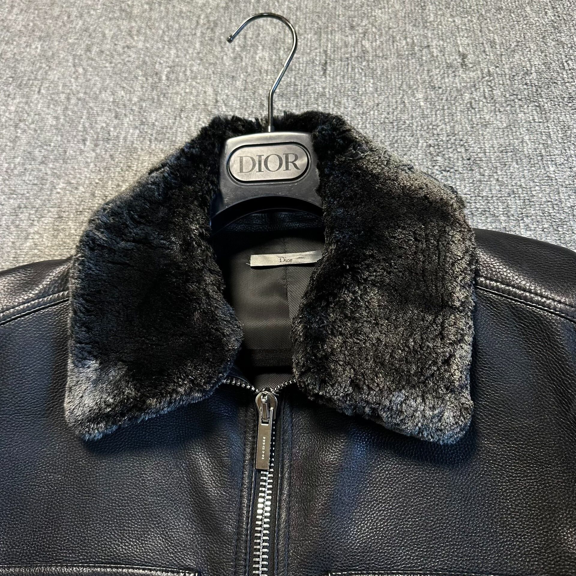 Dior dior black leather jacket with fur collar Size US L / EU 52-54 / 3 - 2 Thumbnail