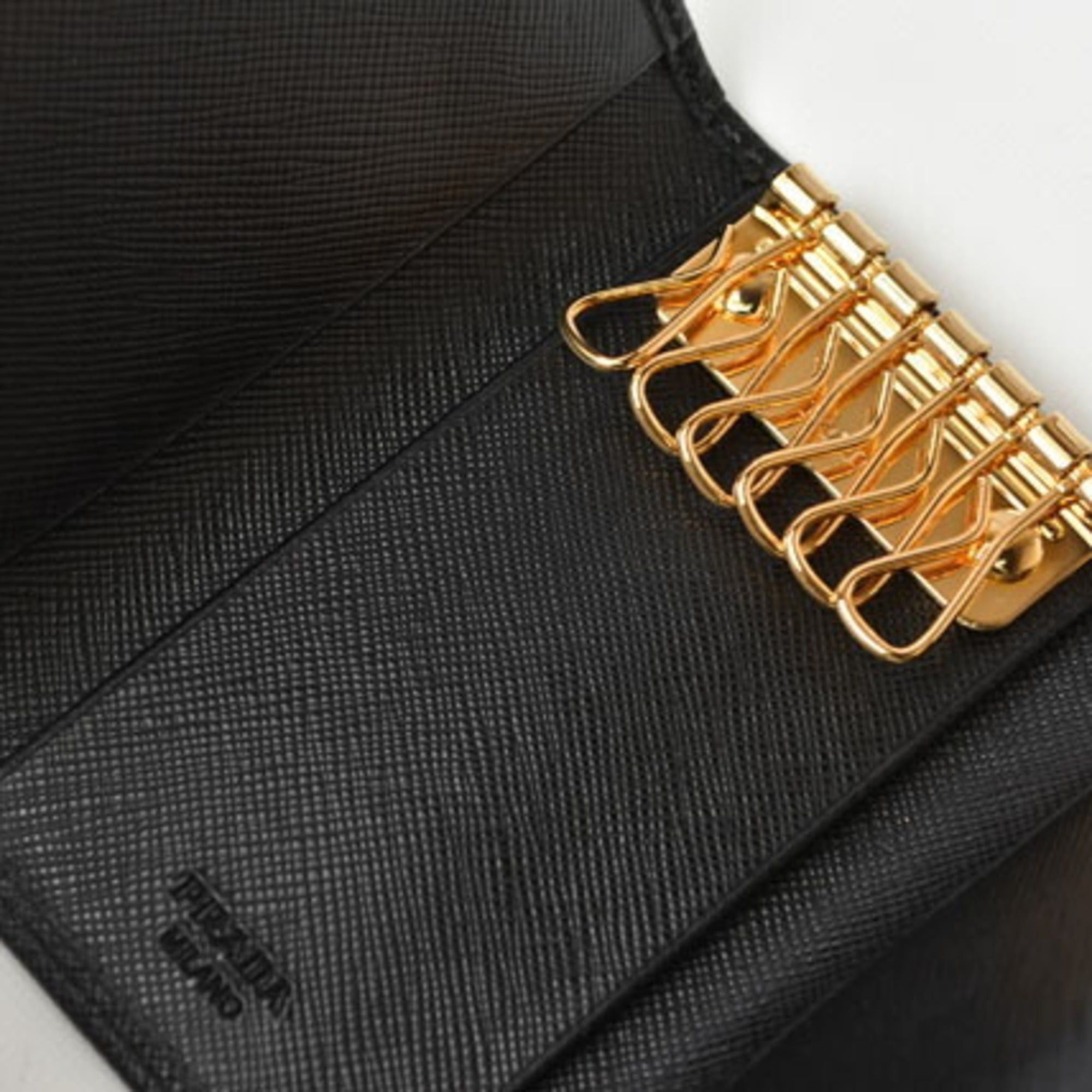 Prada Prada 6-ring key case, holder, 1PG222, SAFFIANO METAL embossed leather, NERO black, unused, outlet Size ONE SIZE - 7 Thumbnail