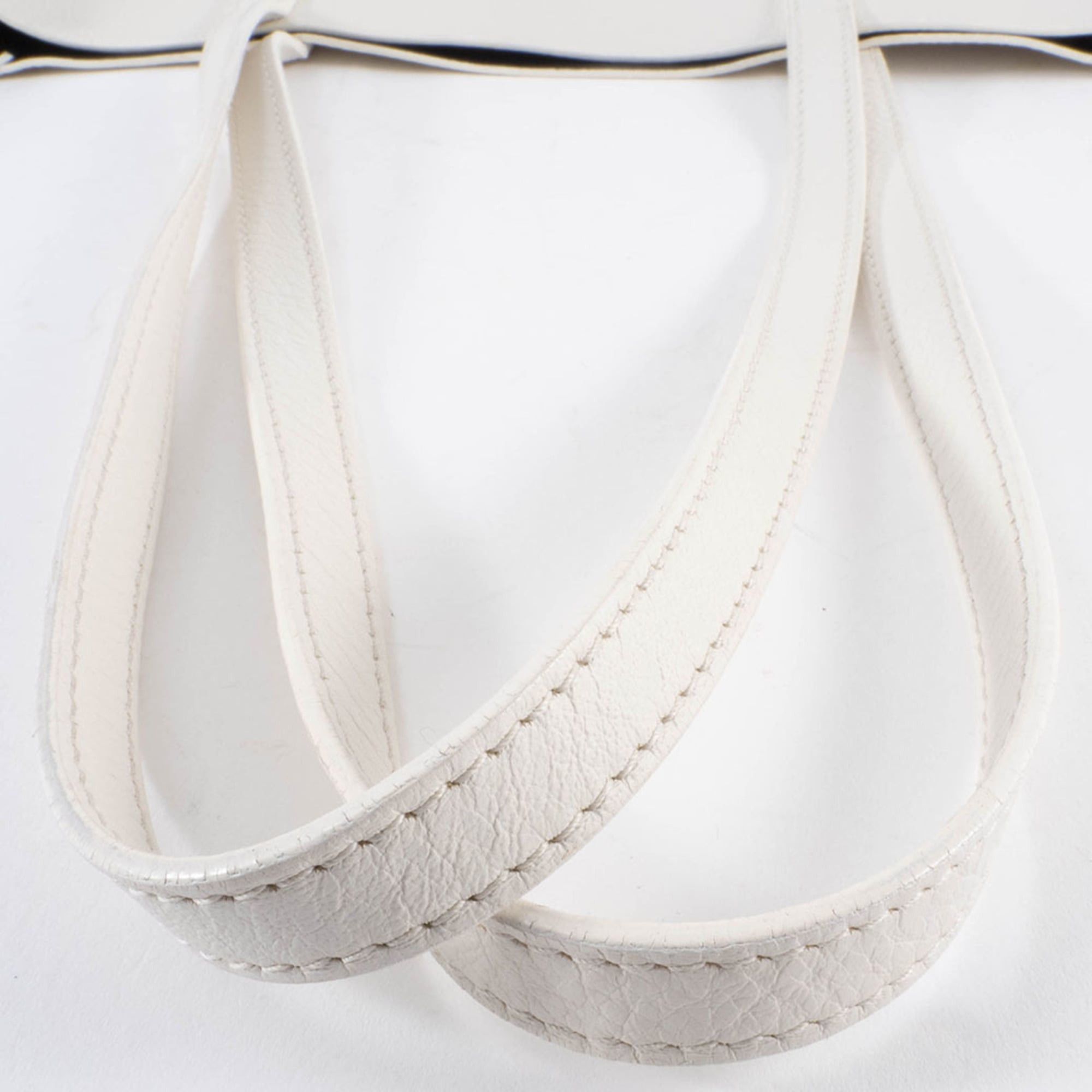 Balenciaga Balenciaga Everyday Tote Bag Shoulder Leather White Size ONE SIZE - 19 Thumbnail