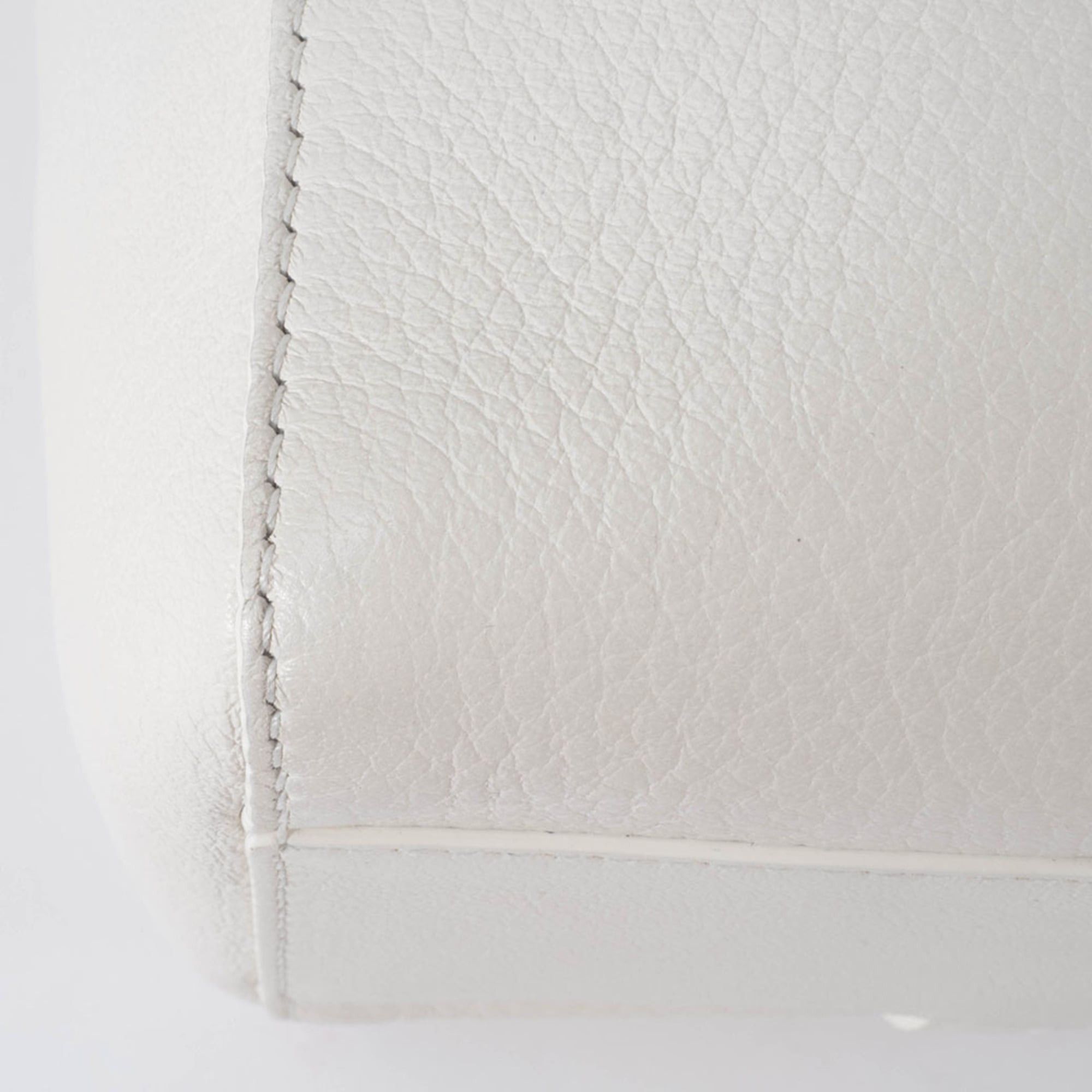 Balenciaga Balenciaga Everyday Tote Bag Shoulder Leather White Size ONE SIZE - 9 Thumbnail