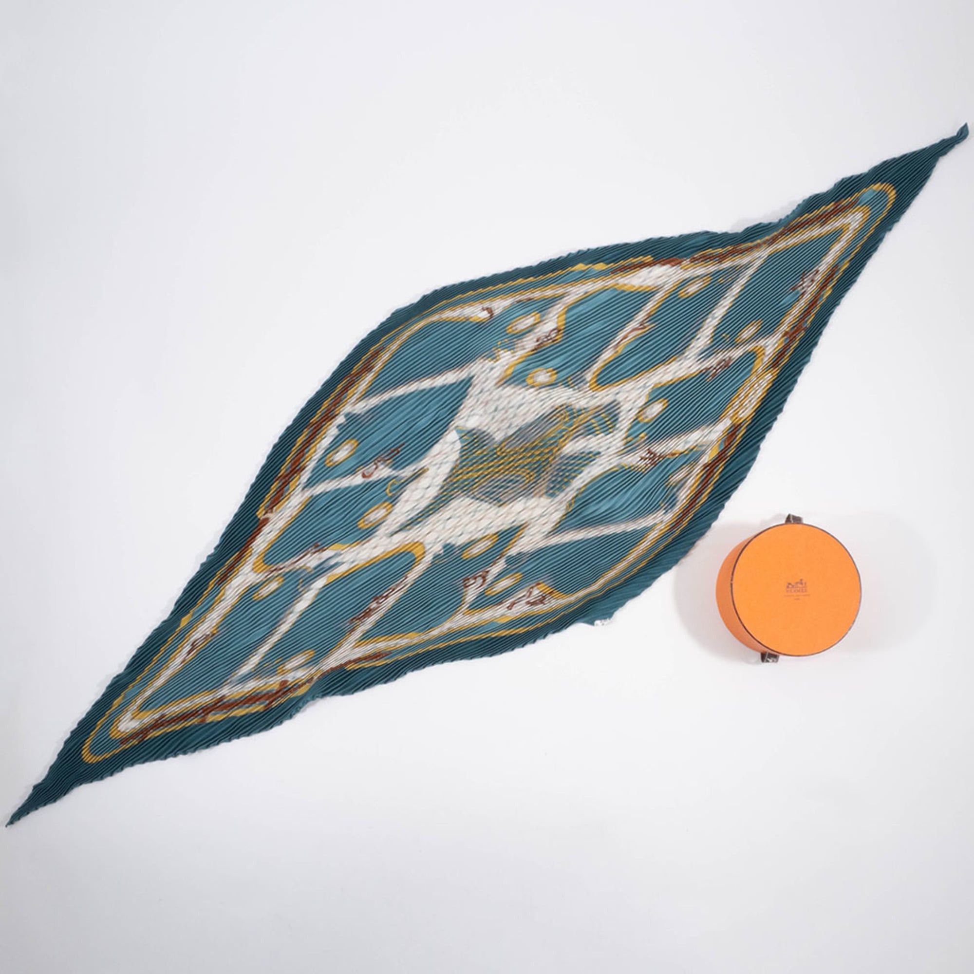 Hermes Hermes Hermès Carré 90 Pleated Camail Scarf/Muffler in Multicolor Silk for Women Size ONE SIZE - 15 Thumbnail