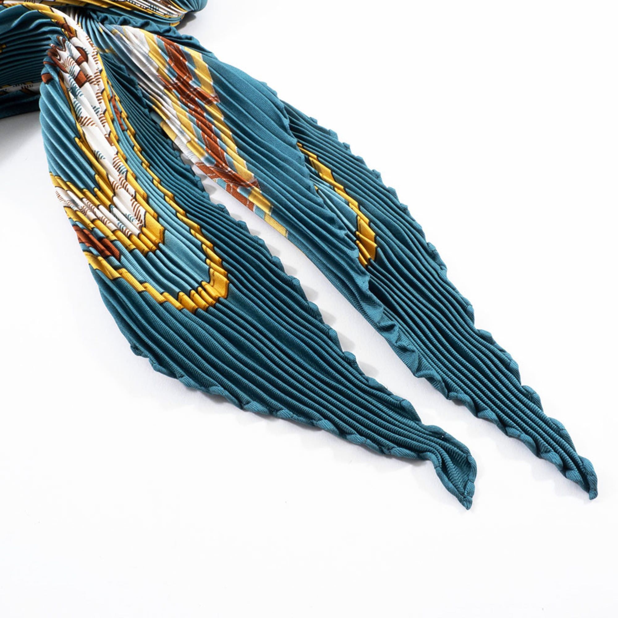 Hermes Hermes Hermès Carré 90 Pleated Camail Scarf/Muffler in Multicolor Silk for Women Size ONE SIZE - 14 Thumbnail