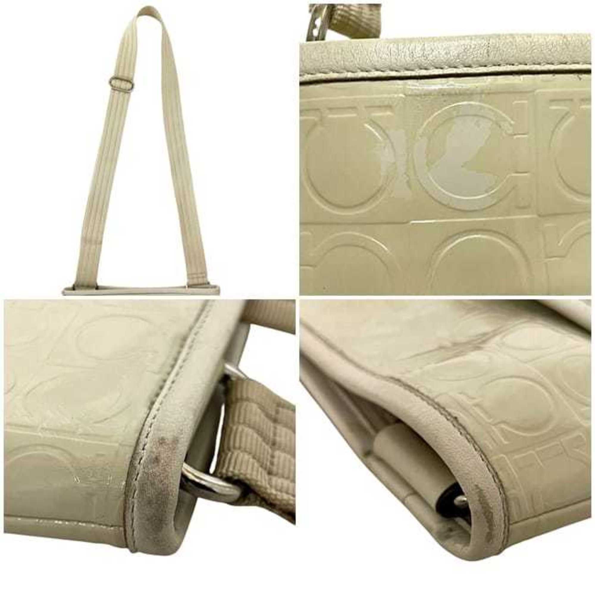 Salvatore Ferragamo Salvatore Ferragamo shoulder bag ec-24801 cream white Gancini AU-21 B492 crossbody in patent leather, one-tone Size ONE SIZE - 6 Thumbnail